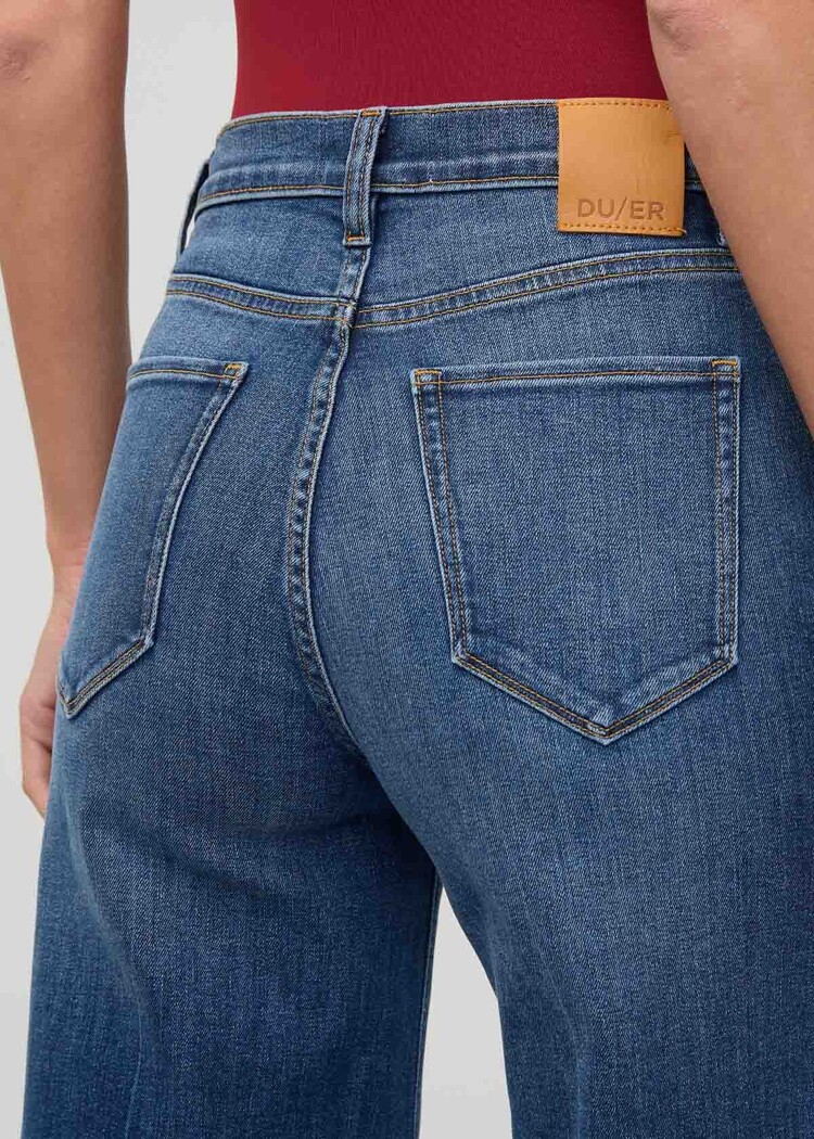 DUER Duer Perf Denim+ High Rise Wide Leg Crop (Womens) | Swell