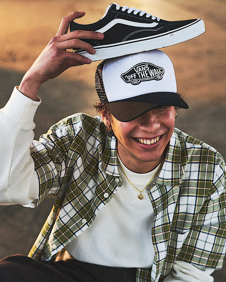 Vans Vans Classic Patch Curved Bill Trucker (Mens) | Black/White