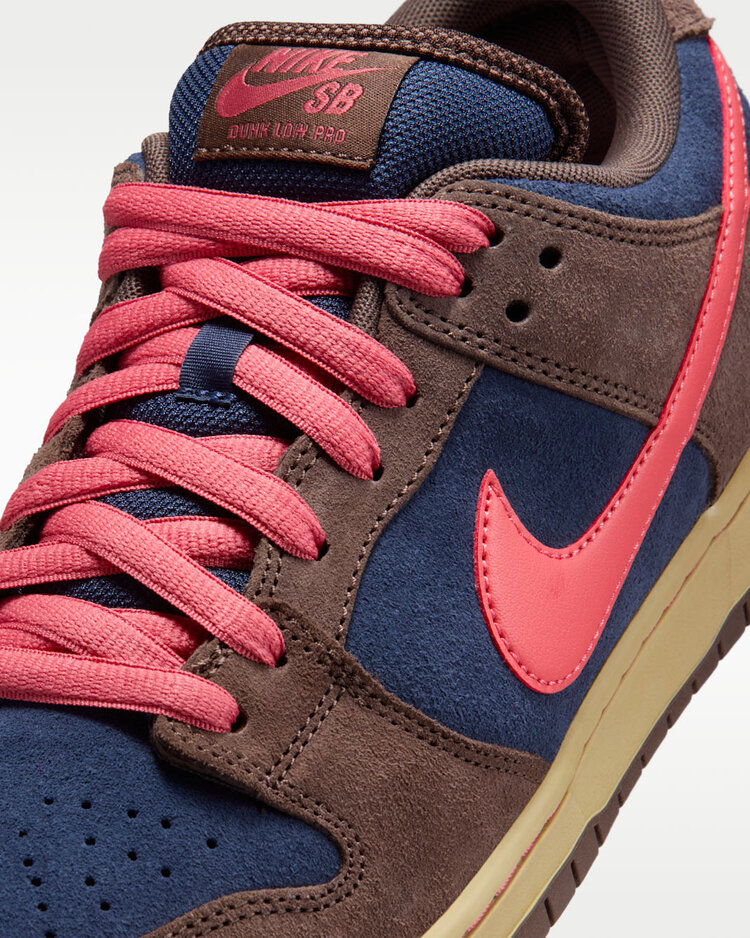 Nike SB Nike Sb Dunk Low Pro (Unisex) | Baroque Brown/Adobe-Navy