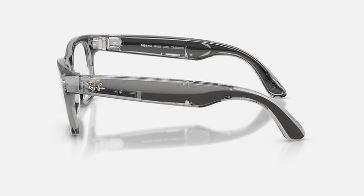 Ray Ban Ray Ban Wayfarer-Gen 2 Matte Black | Grey Transitions