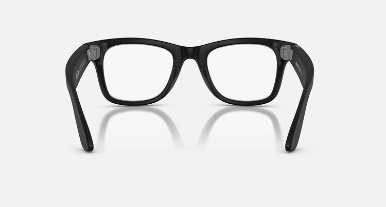 Ray Ban Ray Ban Wayfarer-Gen 2 Matte Black | Grey Transitions