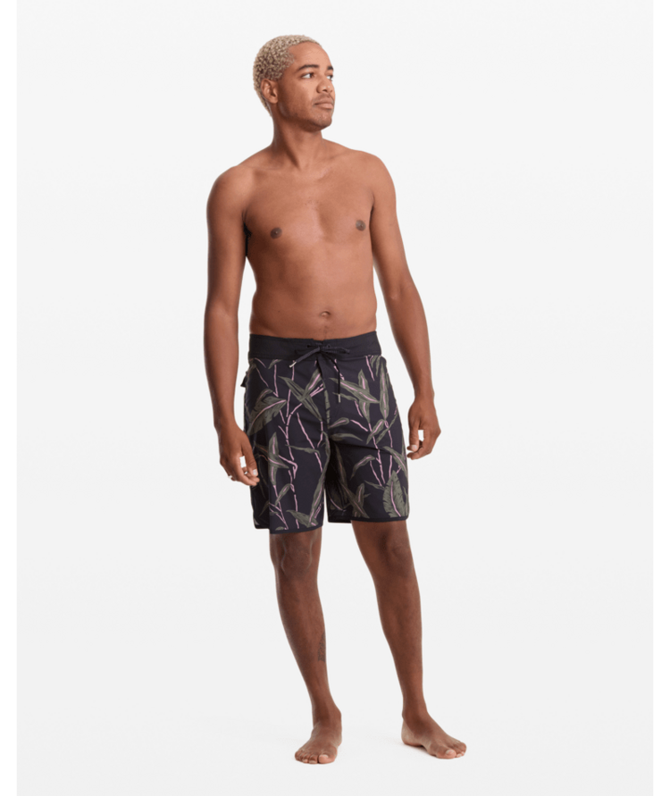 Volcom Volcom Encounter Scallop Mod 19 (Mens) | Black
