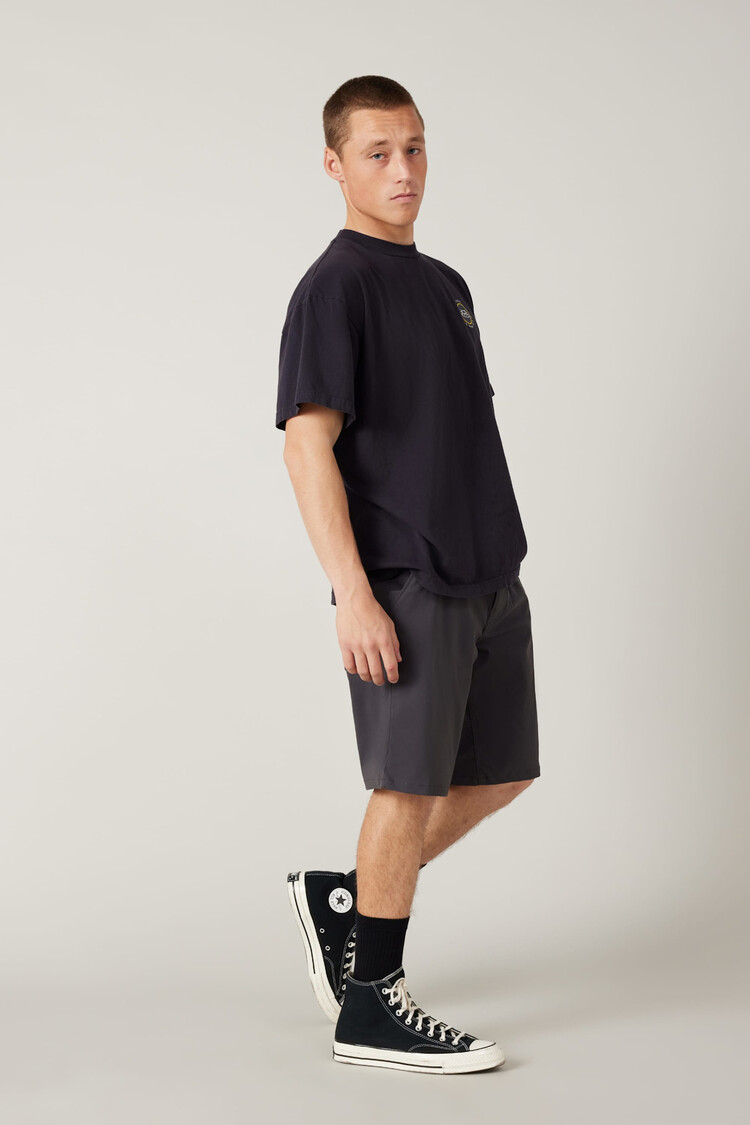 686 686 Everywhere 11 Short Relax (Mens) | Charcoal
