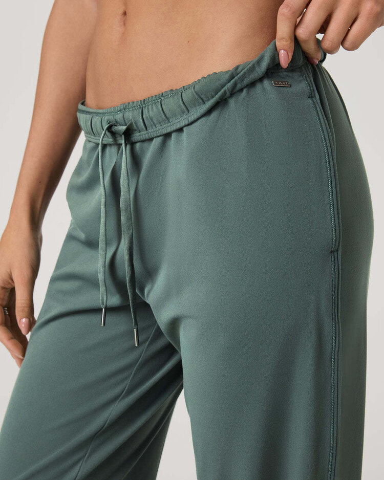 Vuori Vuori Halo Modern Sweatpant (Womens) | Agate Green