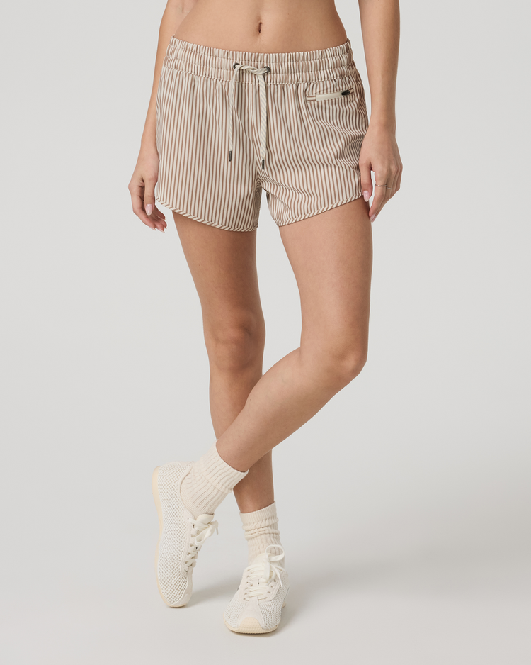 Vuori Vuori Clementine 2.0 Short 4" (Womens) | Cove Stripe Hickory