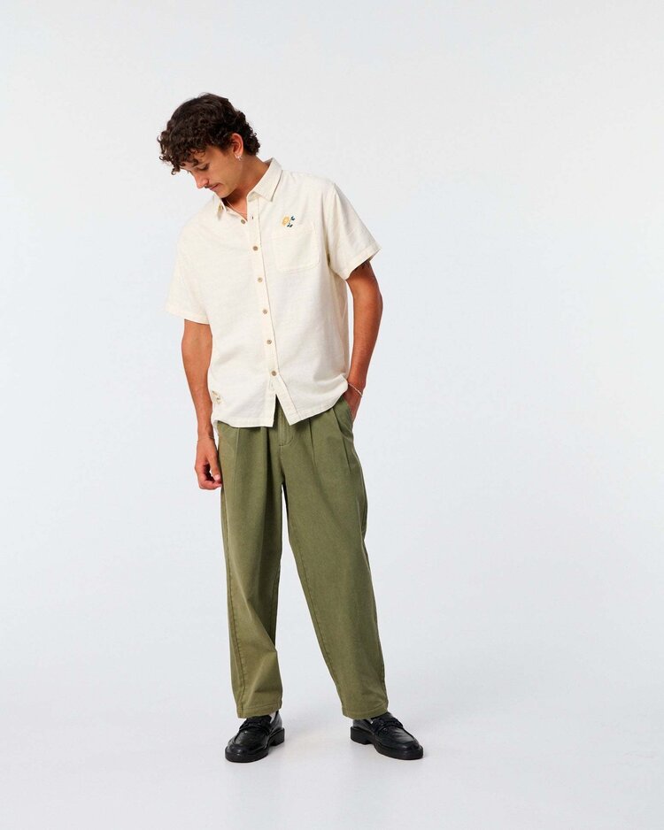 Critical Slide Society Critical Slide Peace Flower Embro Ss Shirt (Mens) | Ecru