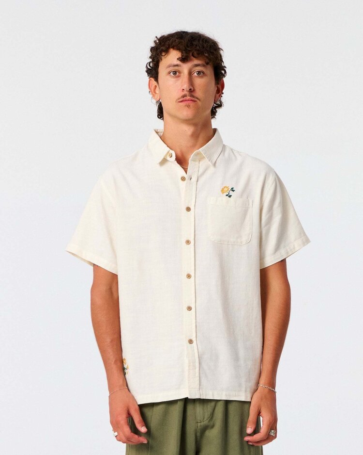 Critical Slide Society Critical Slide Peace Flower Embro Ss Shirt (Mens) | Ecru