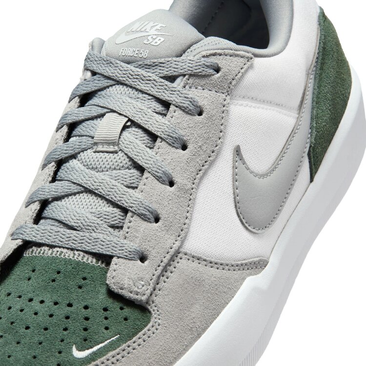 Nike SB Nike Sb Force 58 (Unisex) | White/Flat Silver-Fir