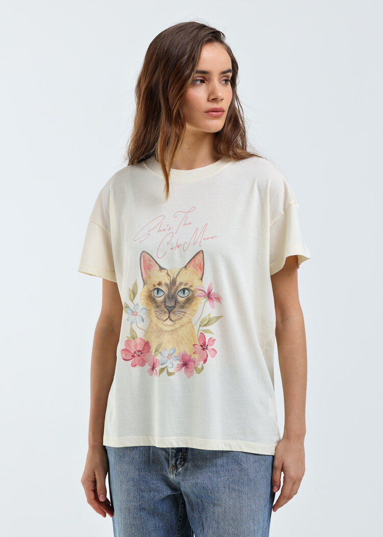 Girl Dangerous Girl Dangerous She's The Cat's Meow Os Tee | Off White