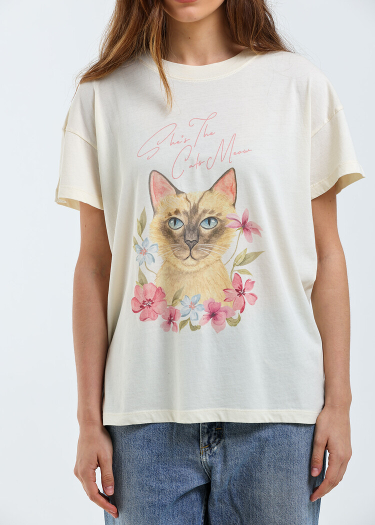 Girl Dangerous Girl Dangerous She's The Cat's Meow Os Tee | Off White