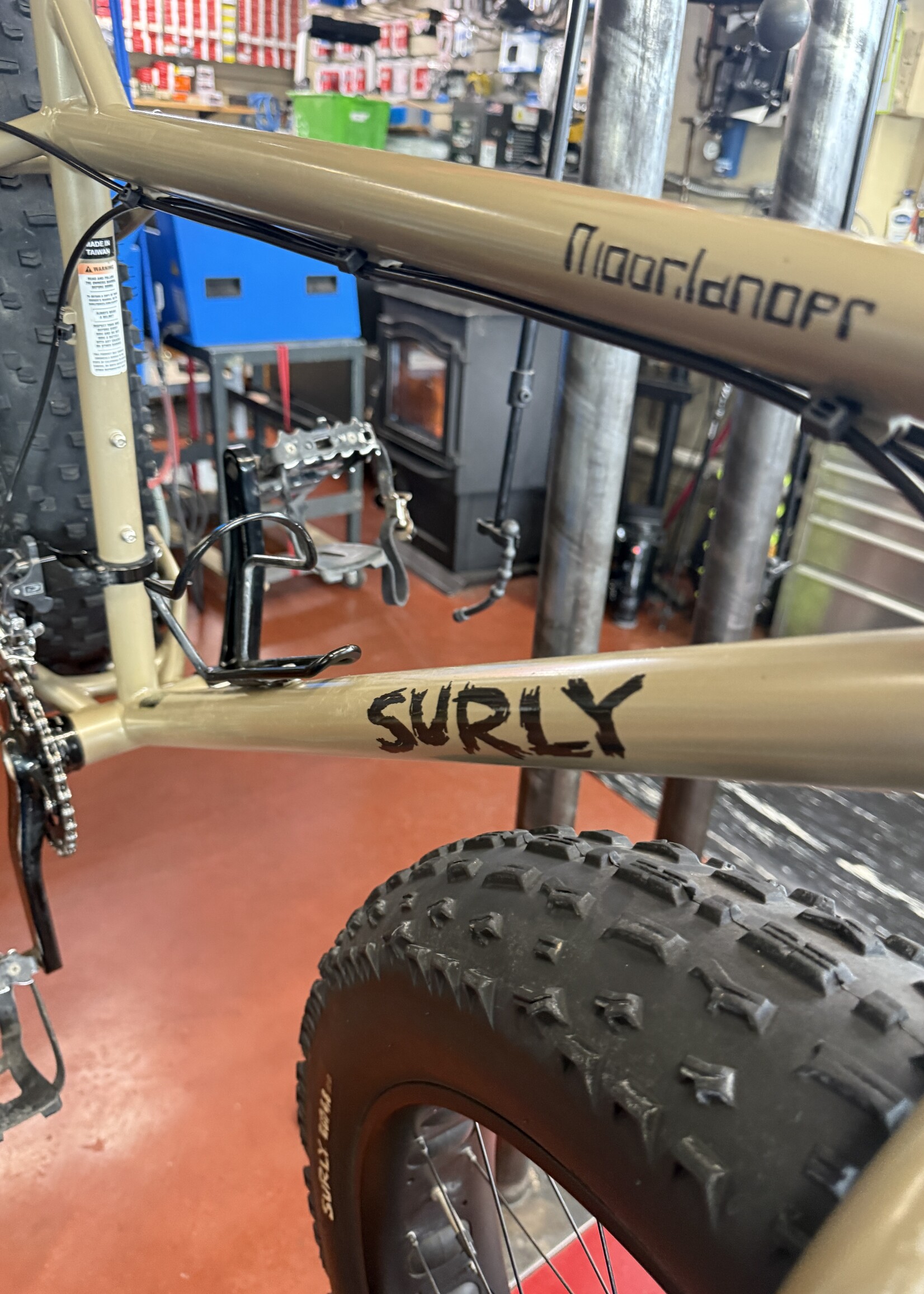 Reconditioned Surly Moonlander fat bike Large