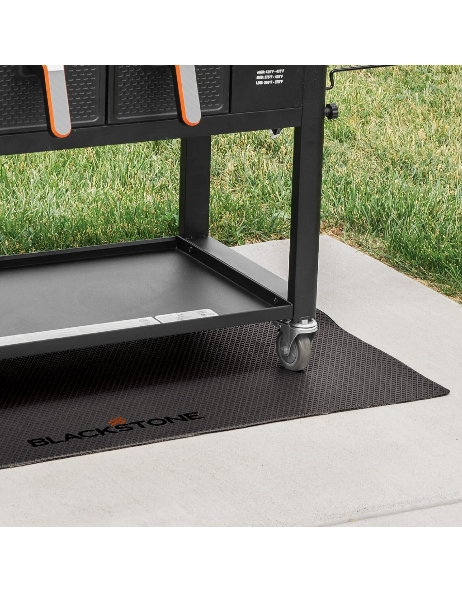 Blackstone Blackstone 48” x 32” Griddle or Grill Mat with Fire-Resistant Backing - 5596