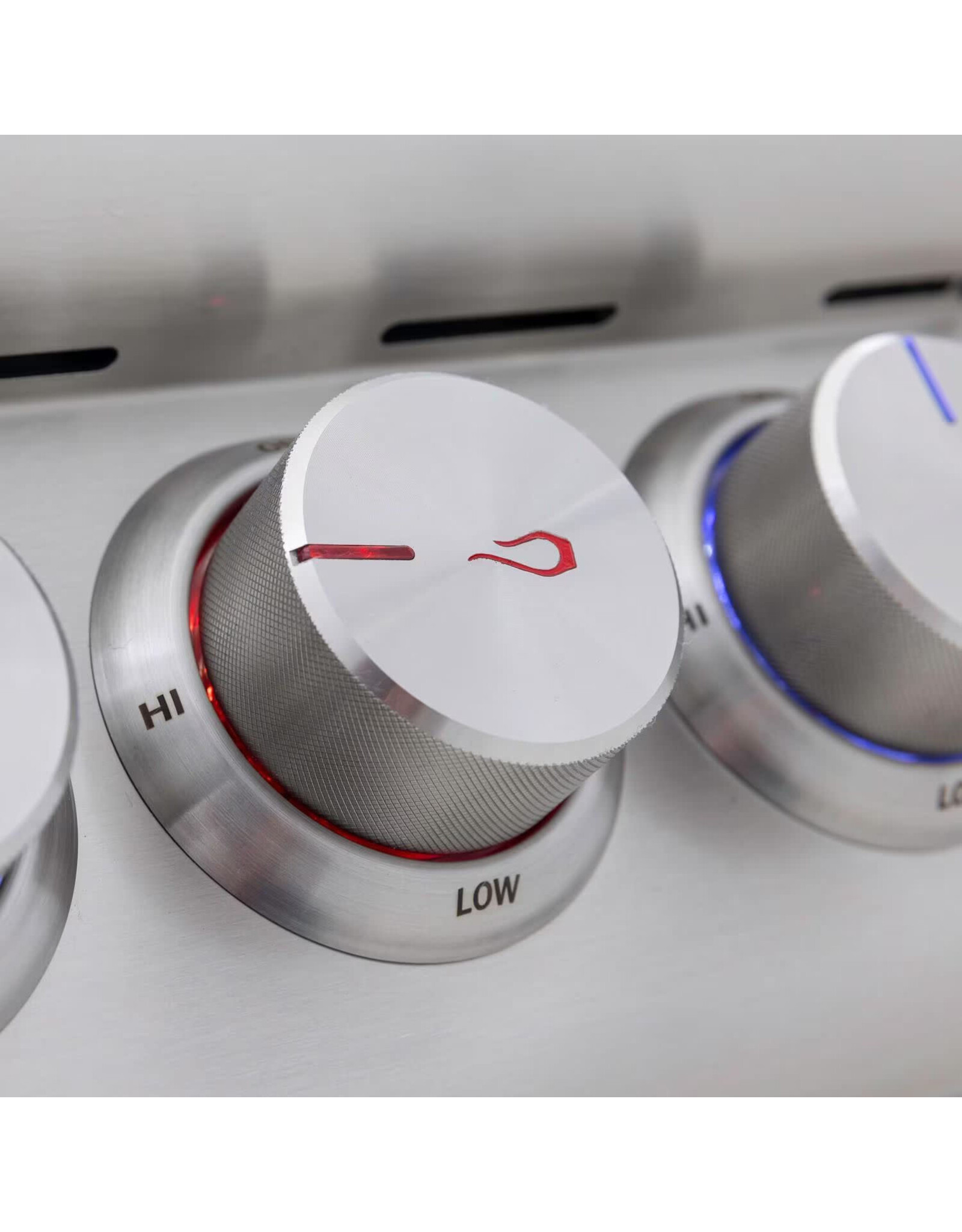 Blaze Outdoor Products Blaze 4 Burner Blaze LTE Plus Grill with Lights (32") LP GAS - BLZ-4LTE3-LP