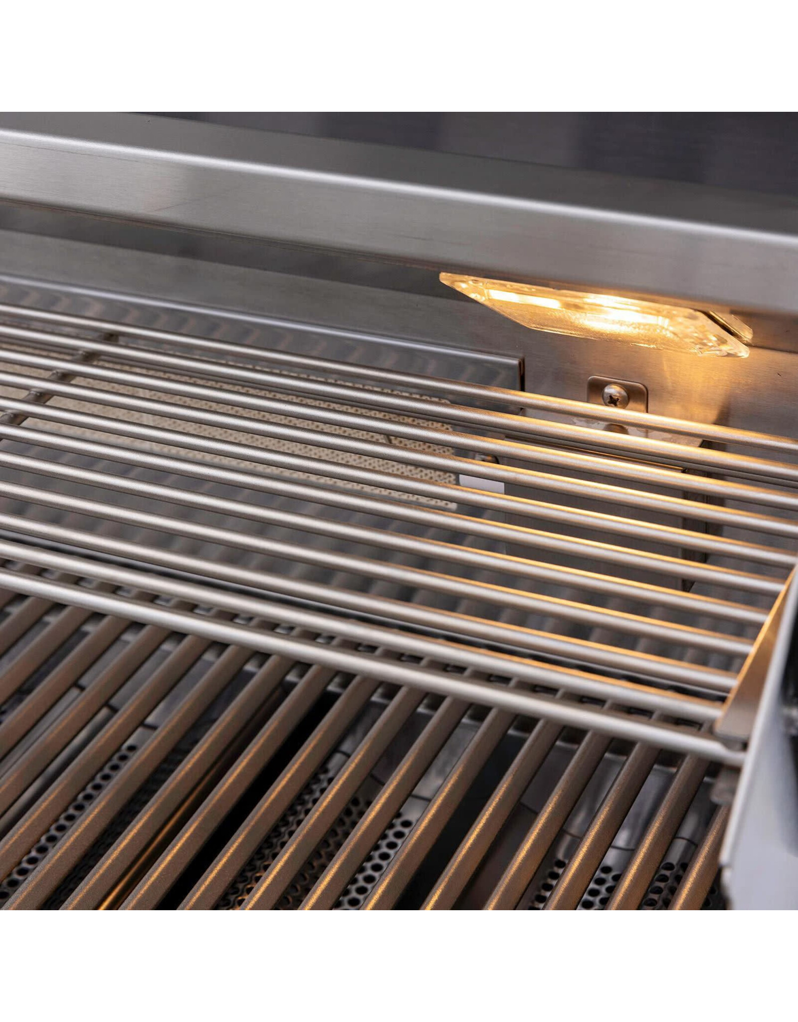 Blaze Outdoor Products Blaze 4 Burner Blaze LTE Plus Grill with Lights (32") LP GAS - BLZ-4LTE3-LP