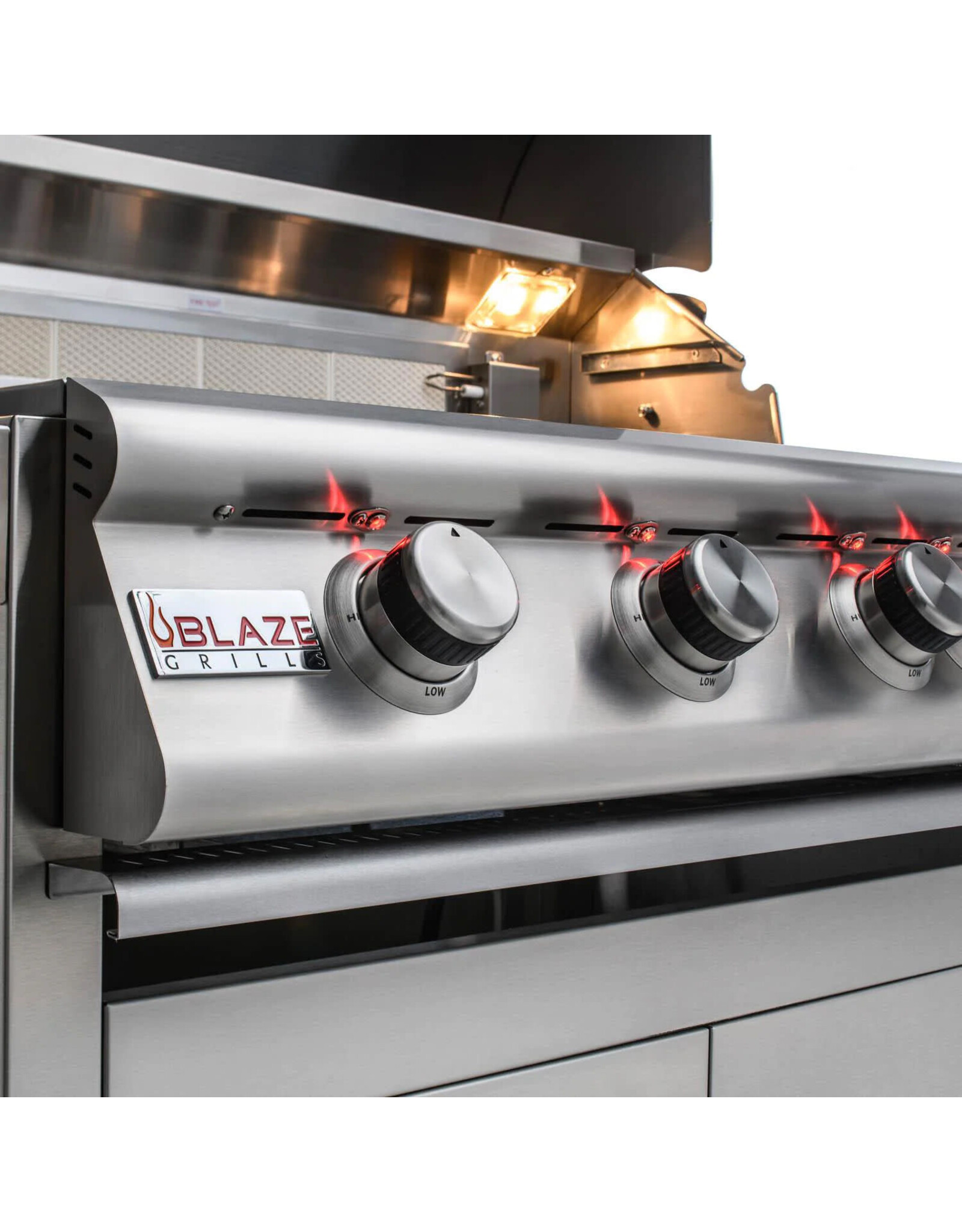 Blaze Outdoor Products Blaze Premium LTE 32-Inch 4 Burner Built-In Grill With Rear Infrared Burner & Grill Lights - Natural Gas - BLZ-4LTE2-NG