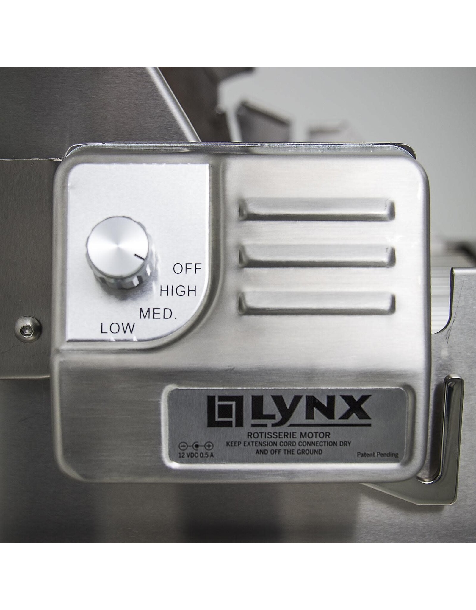 Lynx Lynx Professional 36 Inch  Built-In Grill With Rotisserie - L36R-3-LP