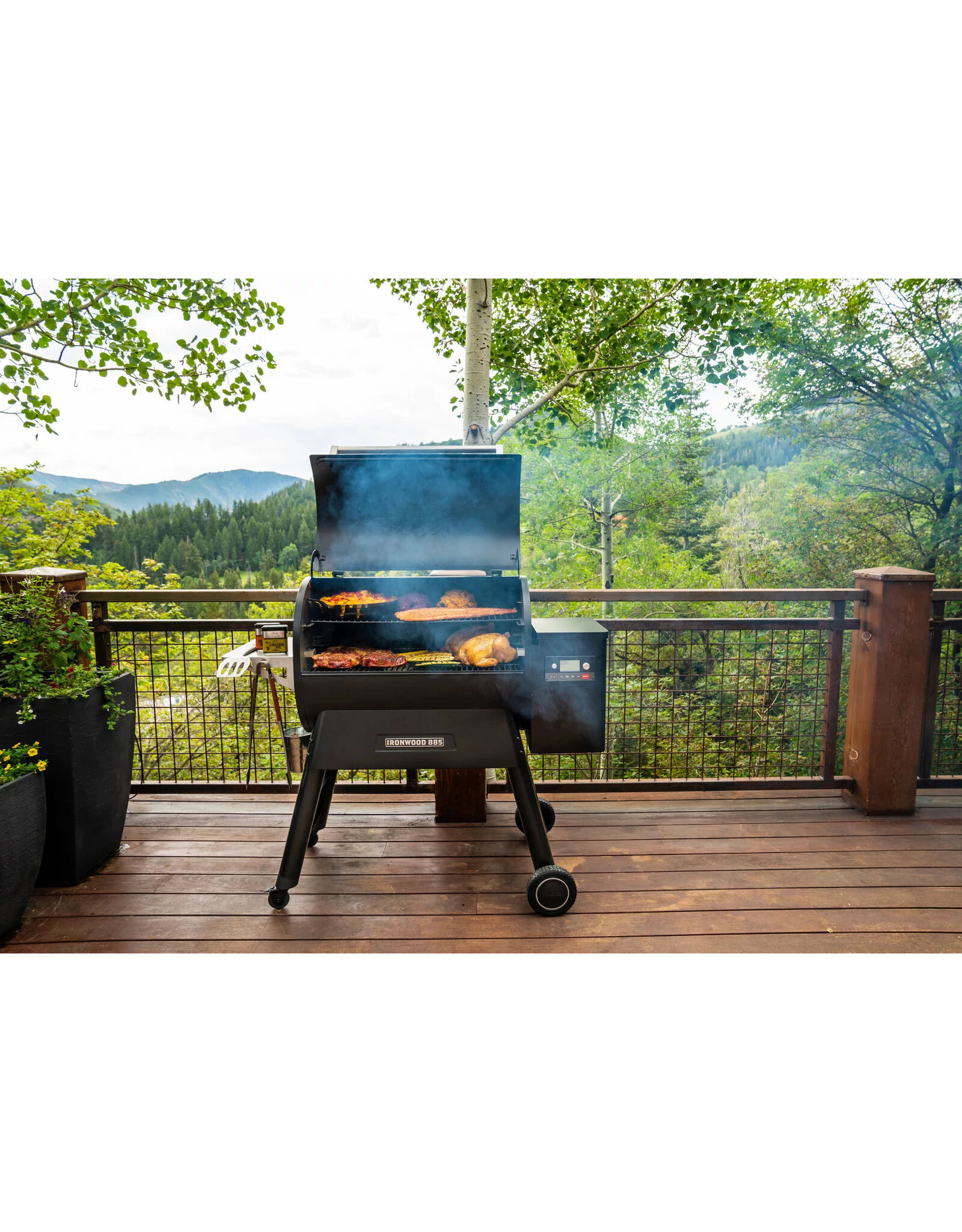 Traeger Traeger Ironwood 885 Wi-Fi Controlled Wood Pellet Grill W/ WiFIRE & Pellet Sensor - TFB89BLF