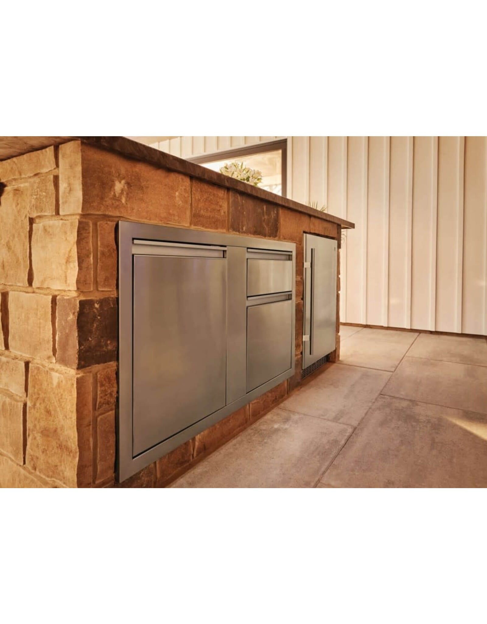 Napoleon Napoleon Outdoor Rated Stainless Steel Fridge - NFR055OUSS