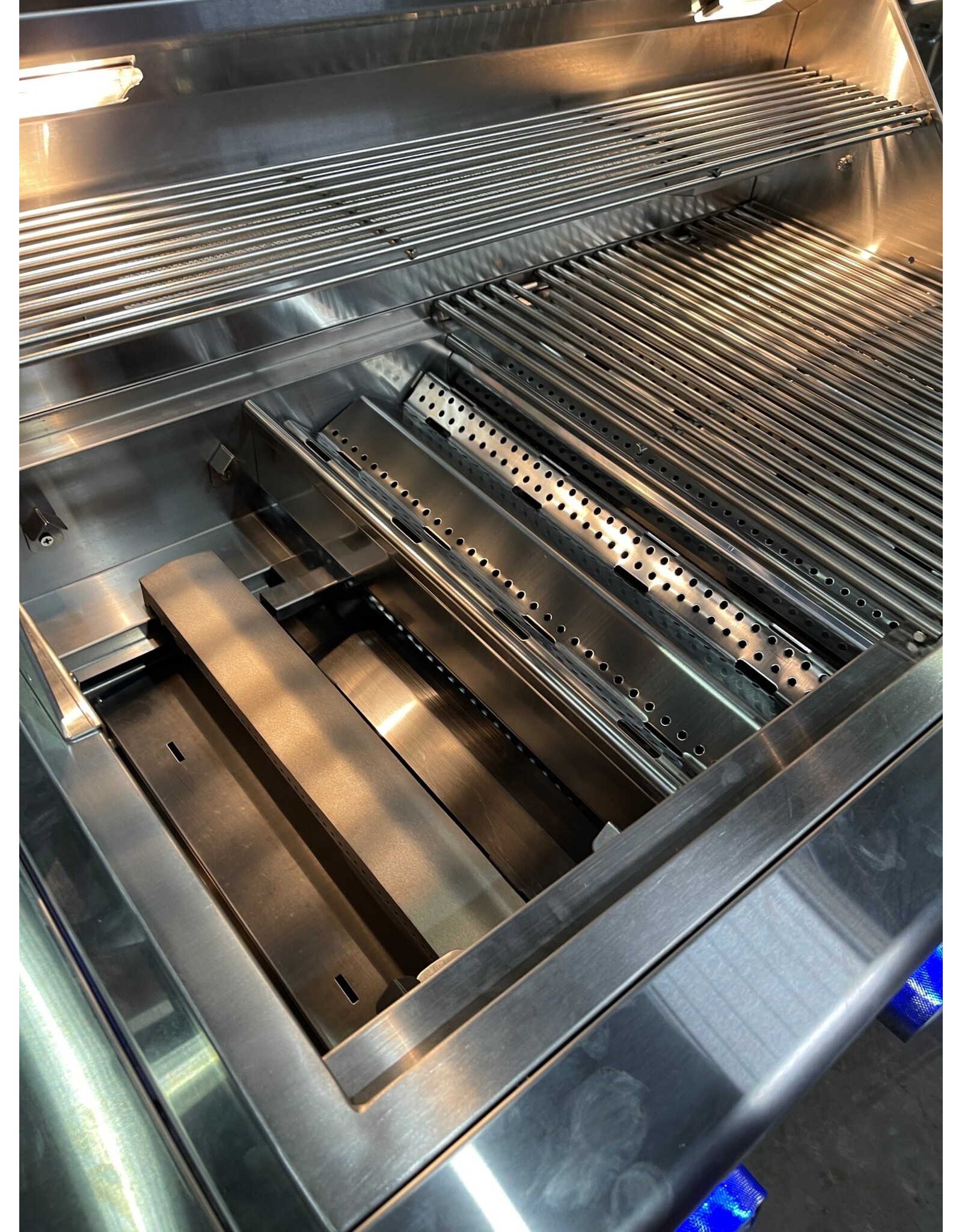 Broilmaster Broilmaster B-Series 32" 4-Burner Stainless Natural Gas Grill - BSB324N