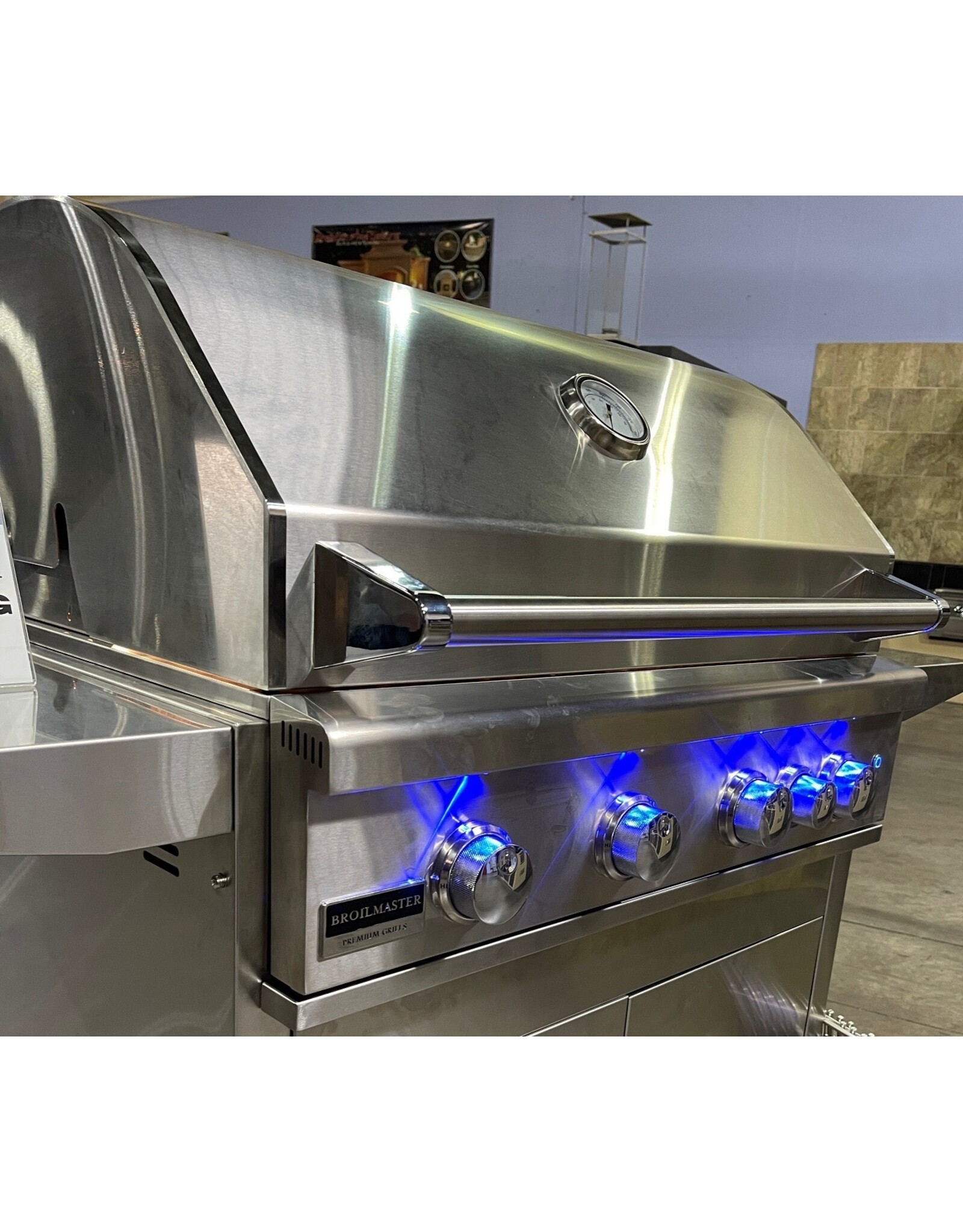 Broilmaster Broilmaster B-Series 32" 4-Burner Stainless Natural Gas Grill - BSB324N