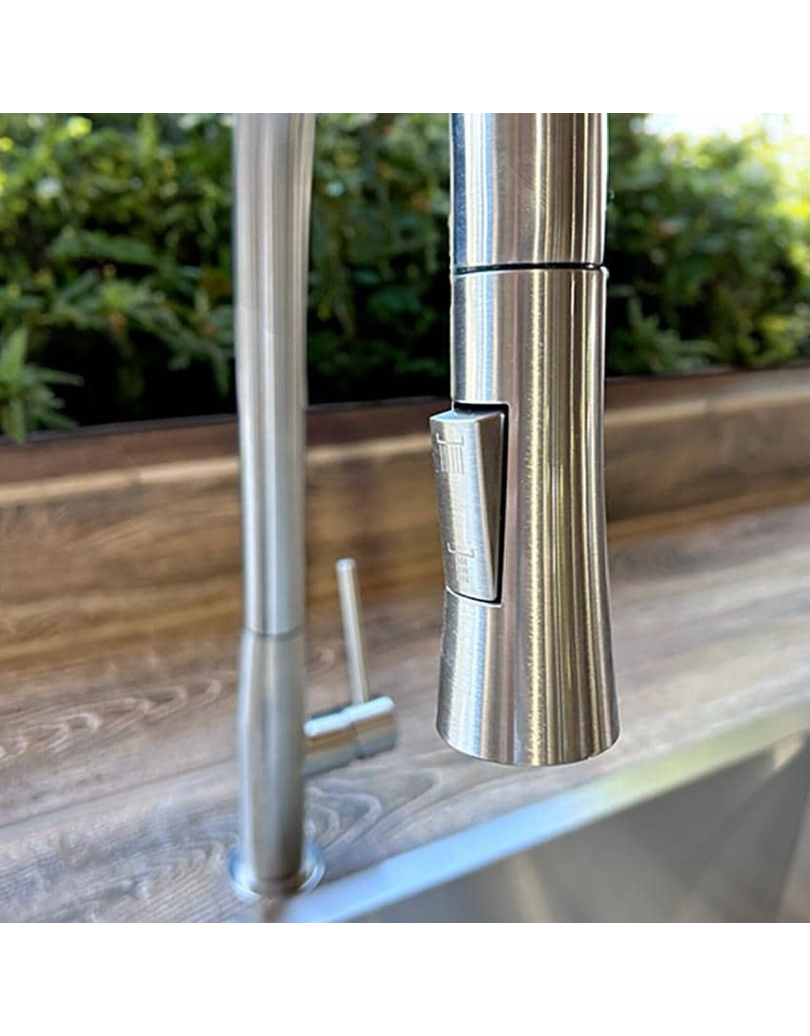 Renaissance Cooking Systems Renaissance Stainless Steel Farm House Outdoor Sink w/ Wire Grate and Cutting Board - RSNK3A + RCB3