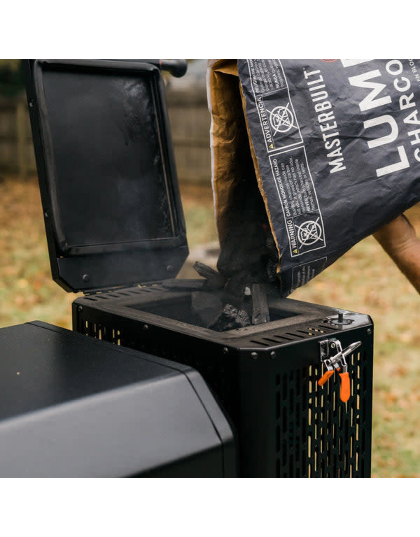 Masterbuilt Masterbuilt Gravity Series™ 1050 Digital Charcoal Grill + Smoker   - MB20041220