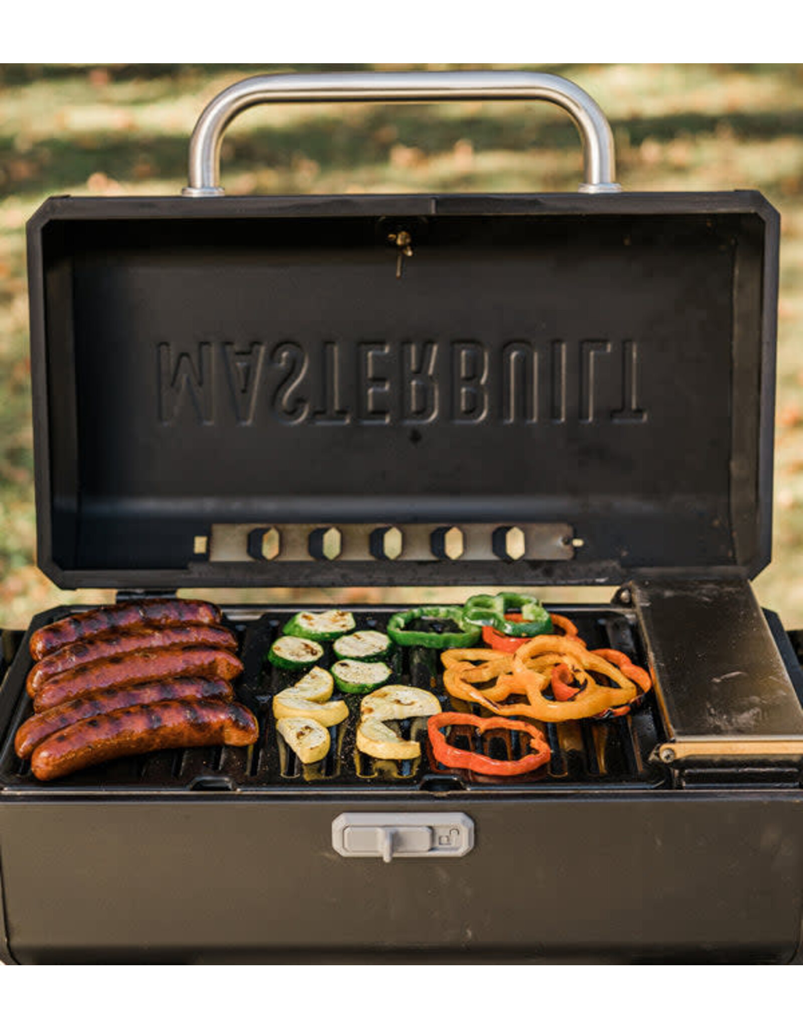 Masterbuilt Masterbuilt Portable Charcoal Grill  - MB20040522
