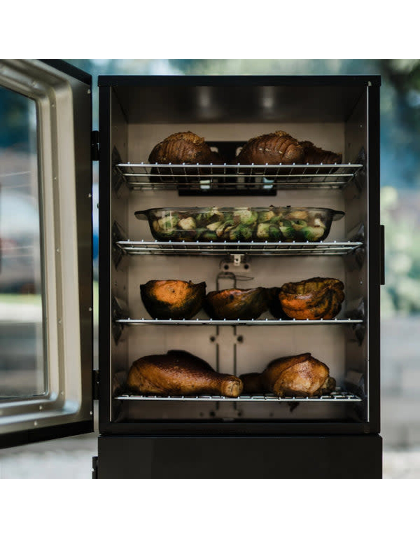 Masterbuilt Masterbuilt 40" Digital Electric Smoker w/Window & Legs - MB20070122