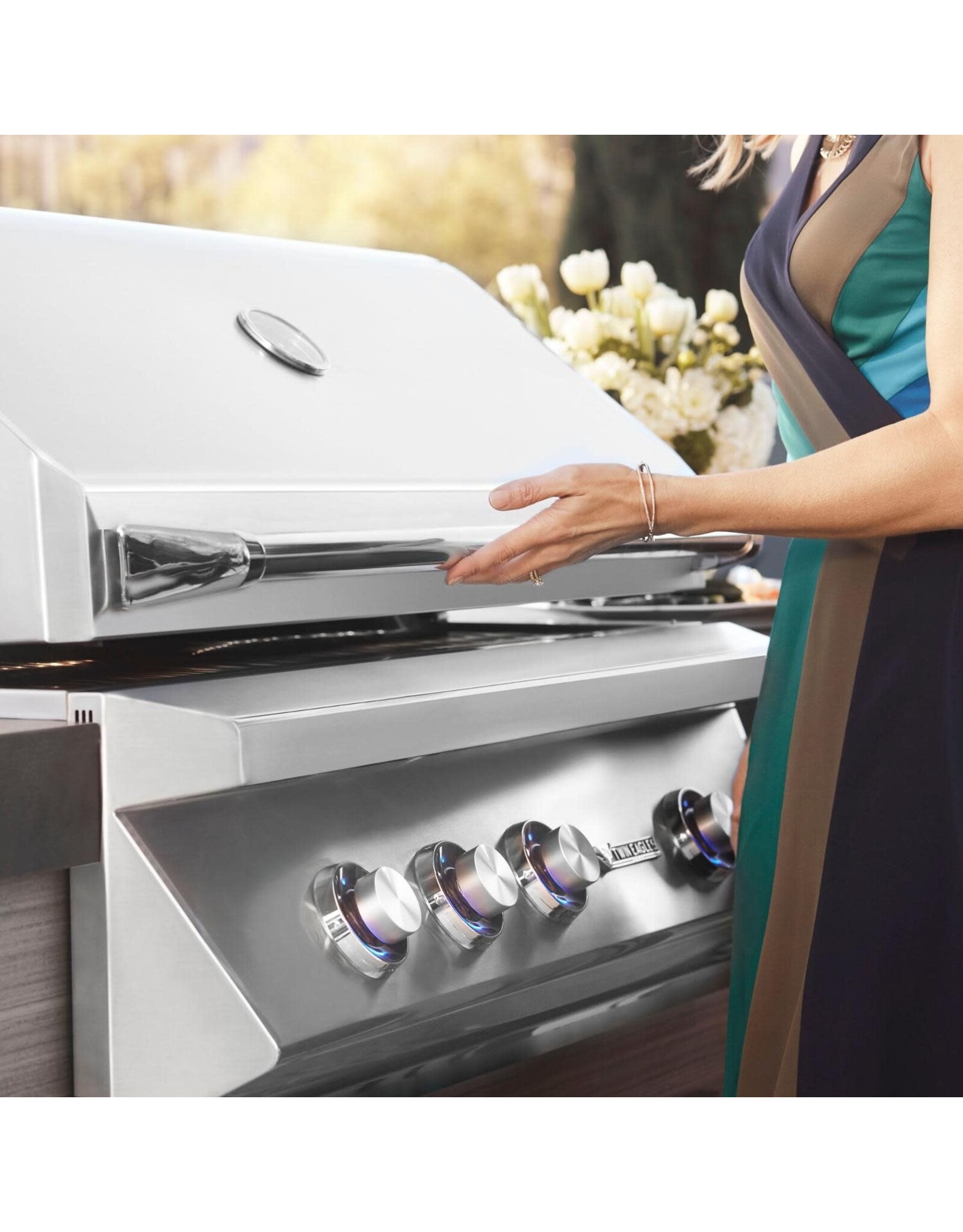 Twin Eagles Twin Eagles 30-Inch 2-Burner Built-In Propane Gas Grill with Sear Zone & Infrared Rotisserie Burner - TEBQ30RS-CL