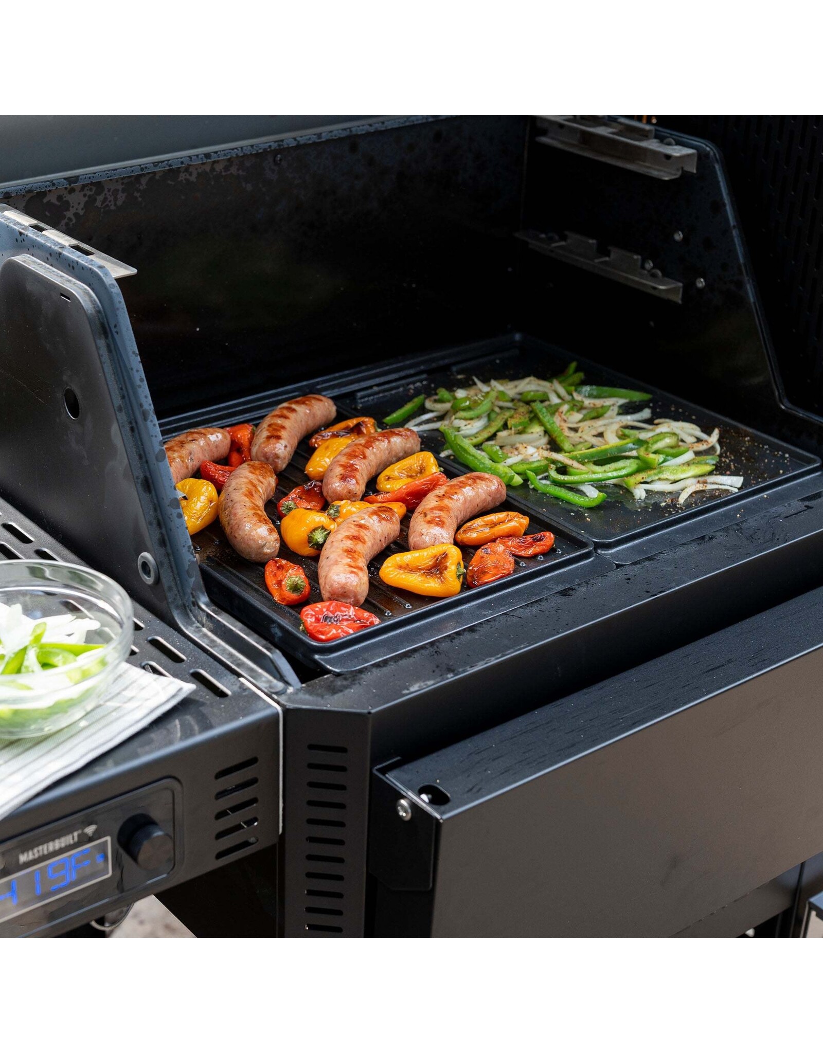 Masterbuilt Masterbuilt Gravity Series™ 600 Griddle / AutoIgnite Series 545  - MB20183725