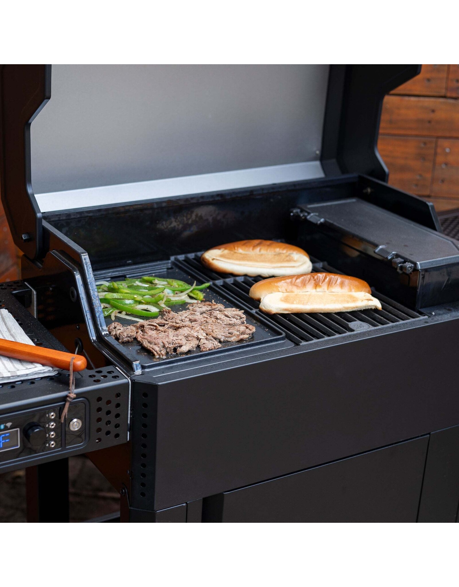 Masterbuilt Masterbuilt Gravity Series™ 600 Griddle / AutoIgnite Series 545  - MB20183725