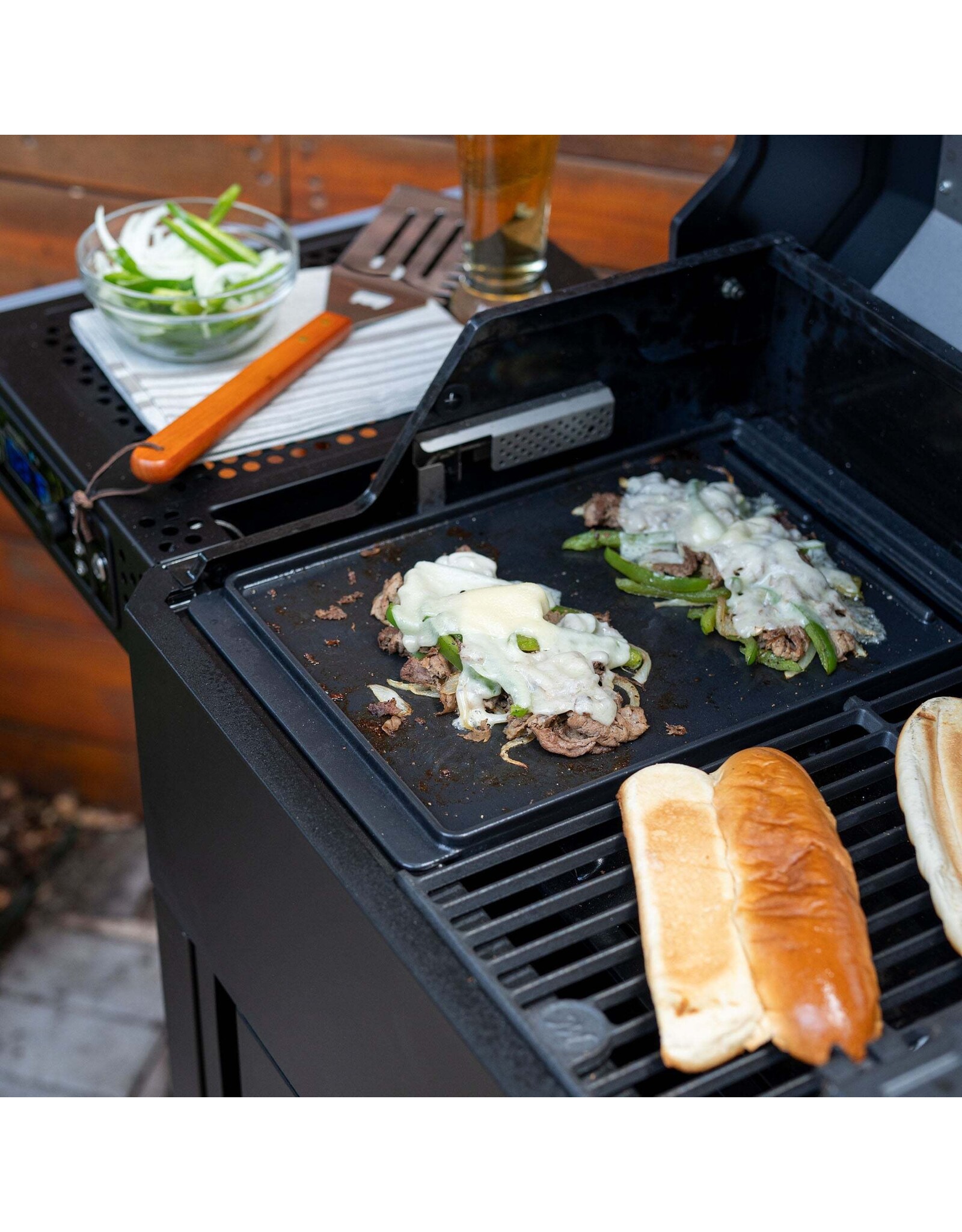 Masterbuilt Masterbuilt Gravity Series™ 600 Griddle / AutoIgnite Series 545  - MB20183725