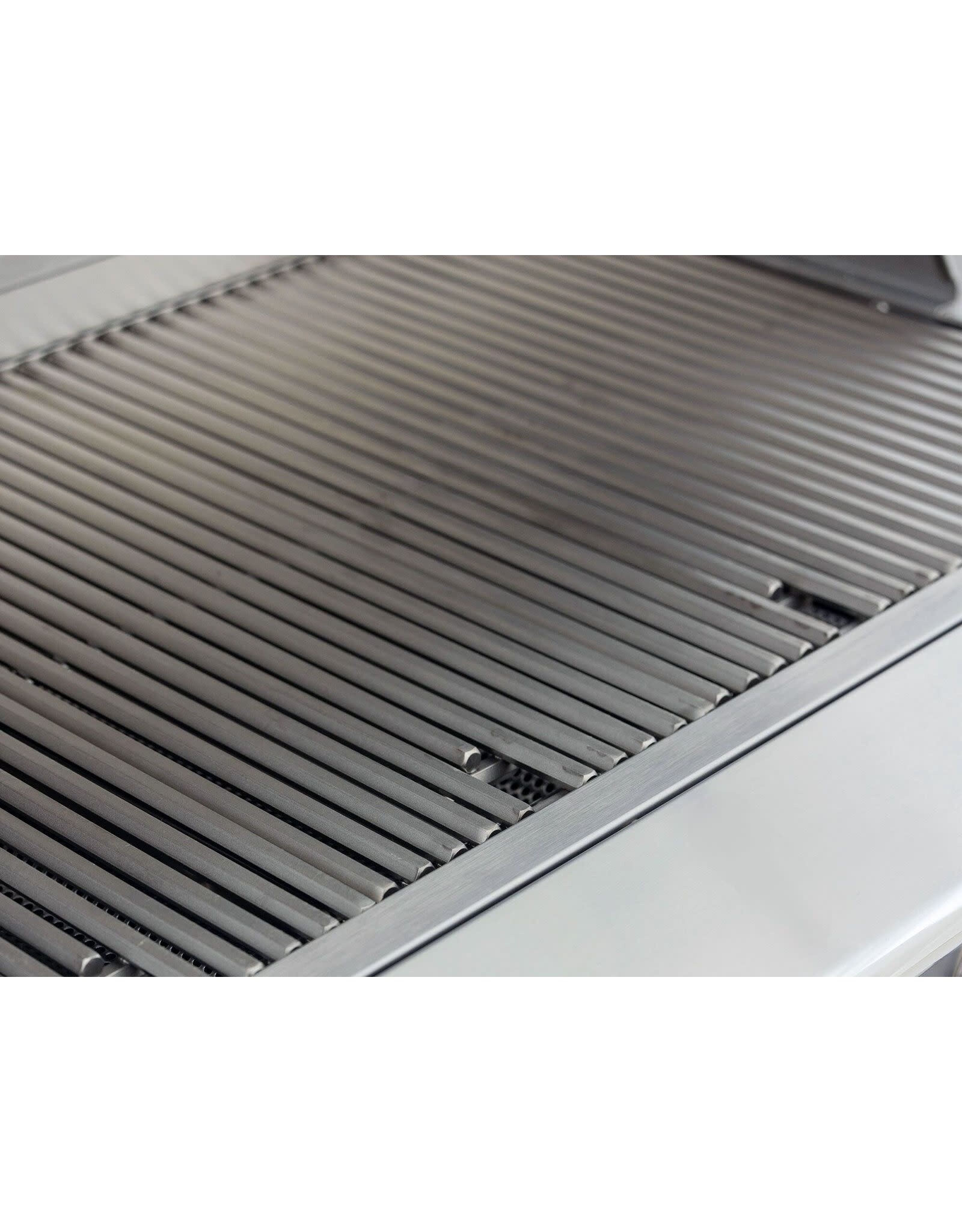Blaze Outdoor Products Blaze Freestanding LTE PRO 32-Inch 4-Burner Natural Gas Grill w/ Digital Temperature Screen & Rear Infrared Burner - BLZ-4LTEPRO-NG+BLZ-4PRO-CART-LTSC