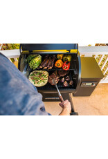 Traeger Traeger Ironwood 650 Wi-Fi Controlled Wood Pellet Grill W/ WiFIRE & Pellet Sensor - TFB65BLF