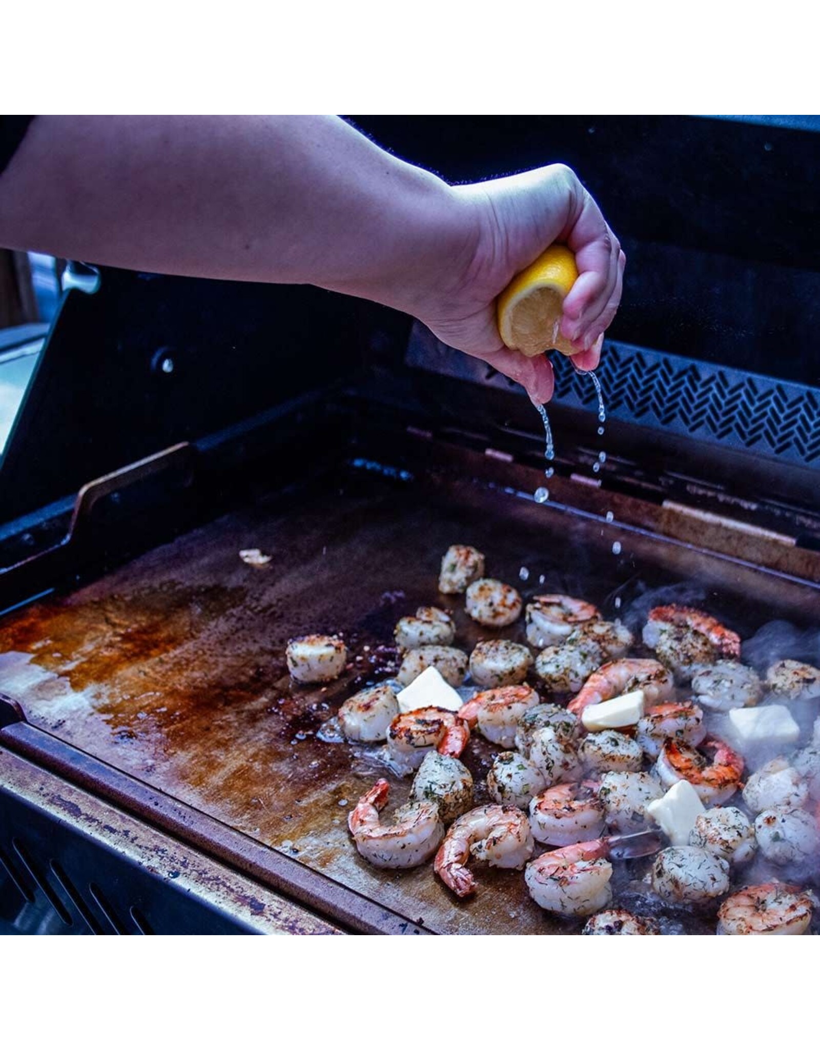 Napoleon Napoleon Griddle Insert for Prestige PRO, Prestige, Built-In 700 Series, and Rogue 525 & 625 Models - 56094