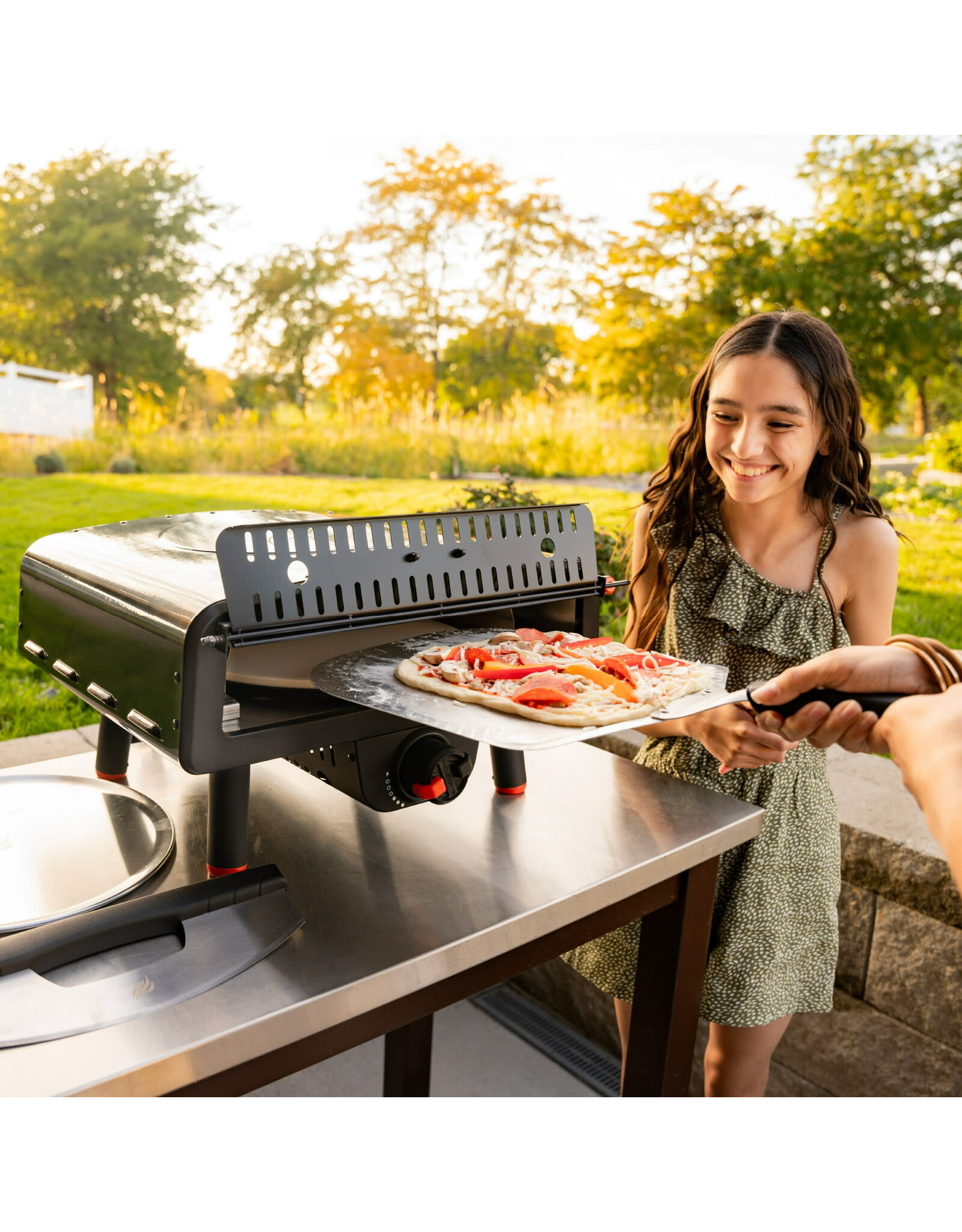 Blackstone Blackstone Leggero Tabletop Outdoor Pizza Oven with 13" Rotating Cordierite Stone - 2238