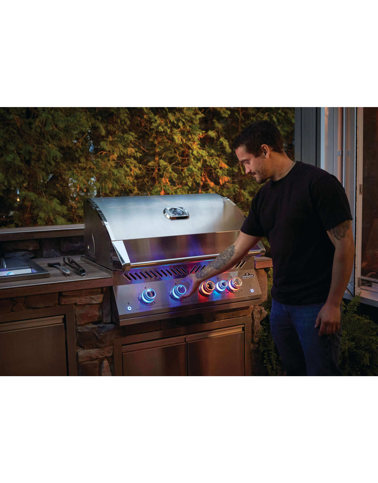 Napoleon Napoleon 700 Series 5-Burner 32-Inch Built-In Natural Gas Grill w/ Rotisserie & SafetyGlow - BIG32RBNSS-1