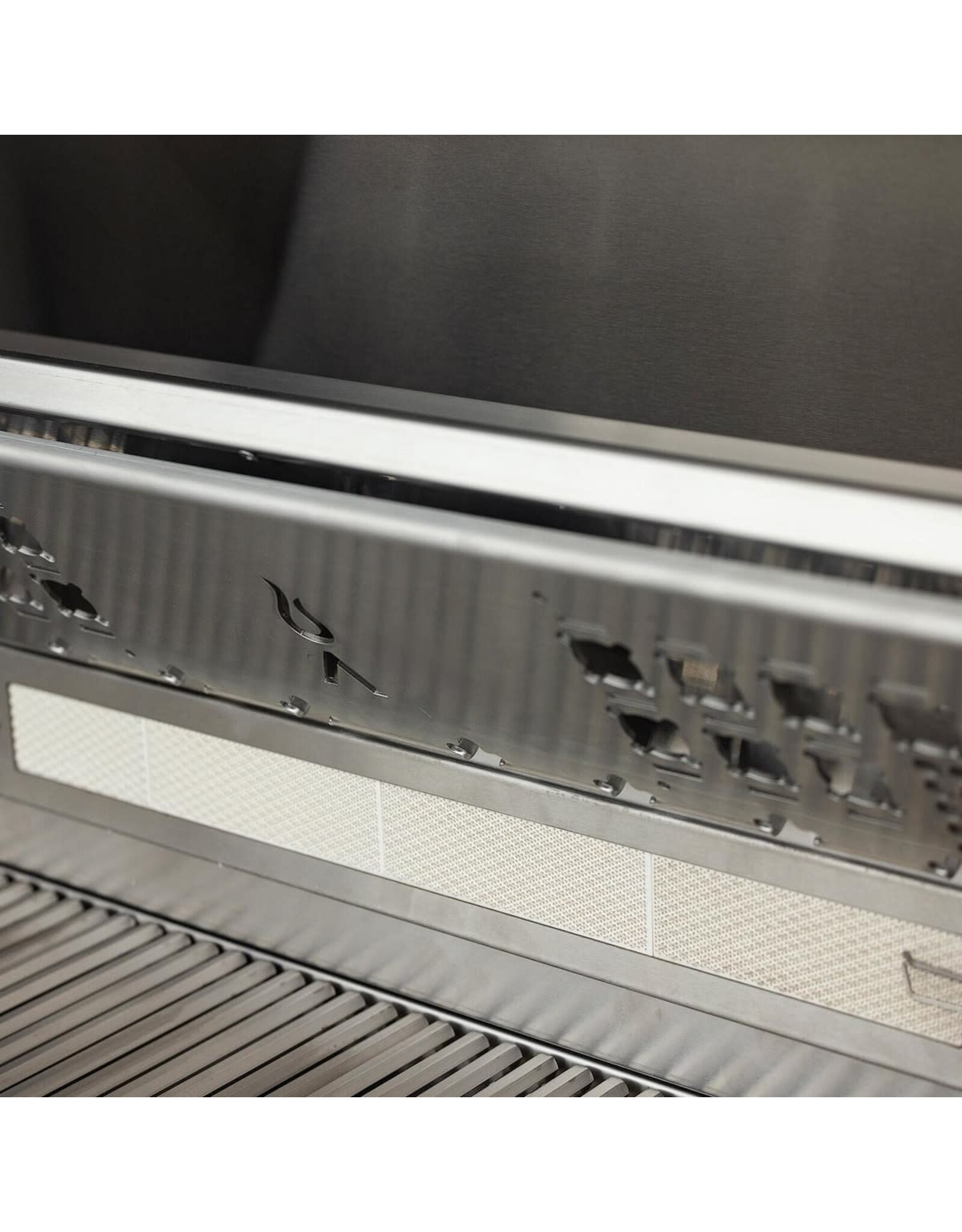 Blaze Outdoor Products Blaze Freestanding LTE PRO 40-Inch 5-Burner Natural Gas Grill w/ Digital Temperature Screen & Rear Infrared Burner - BLZ-5LTEPRO-NG + BLZ-5LTEPRO-CART-LTSC