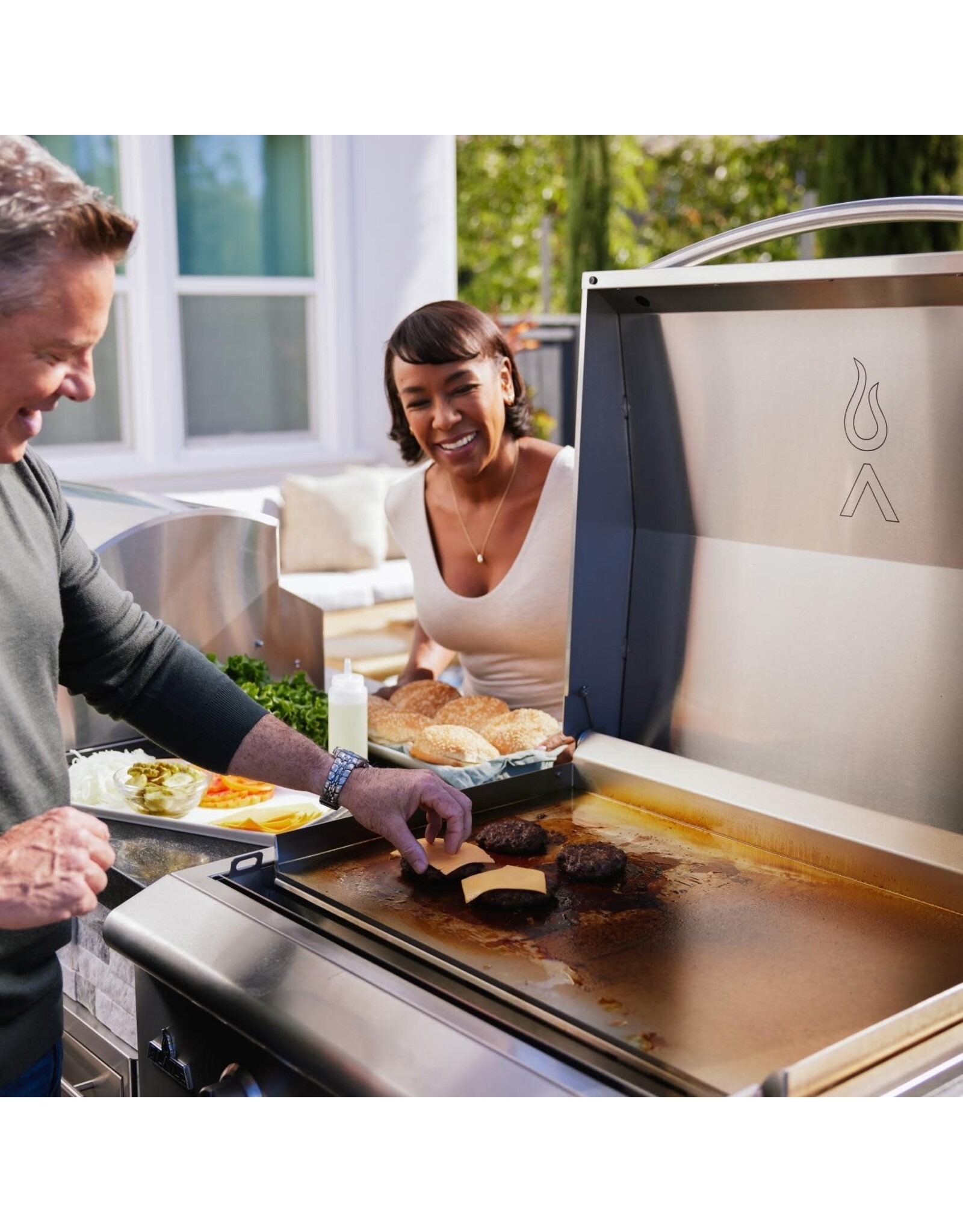 Blaze Outdoor Products Blaze LTE+ 30-Inch Built-in Propane Gas Griddle w/ Lift-Assist Hood - BLZ-GRIDDLE-LTE3-LP