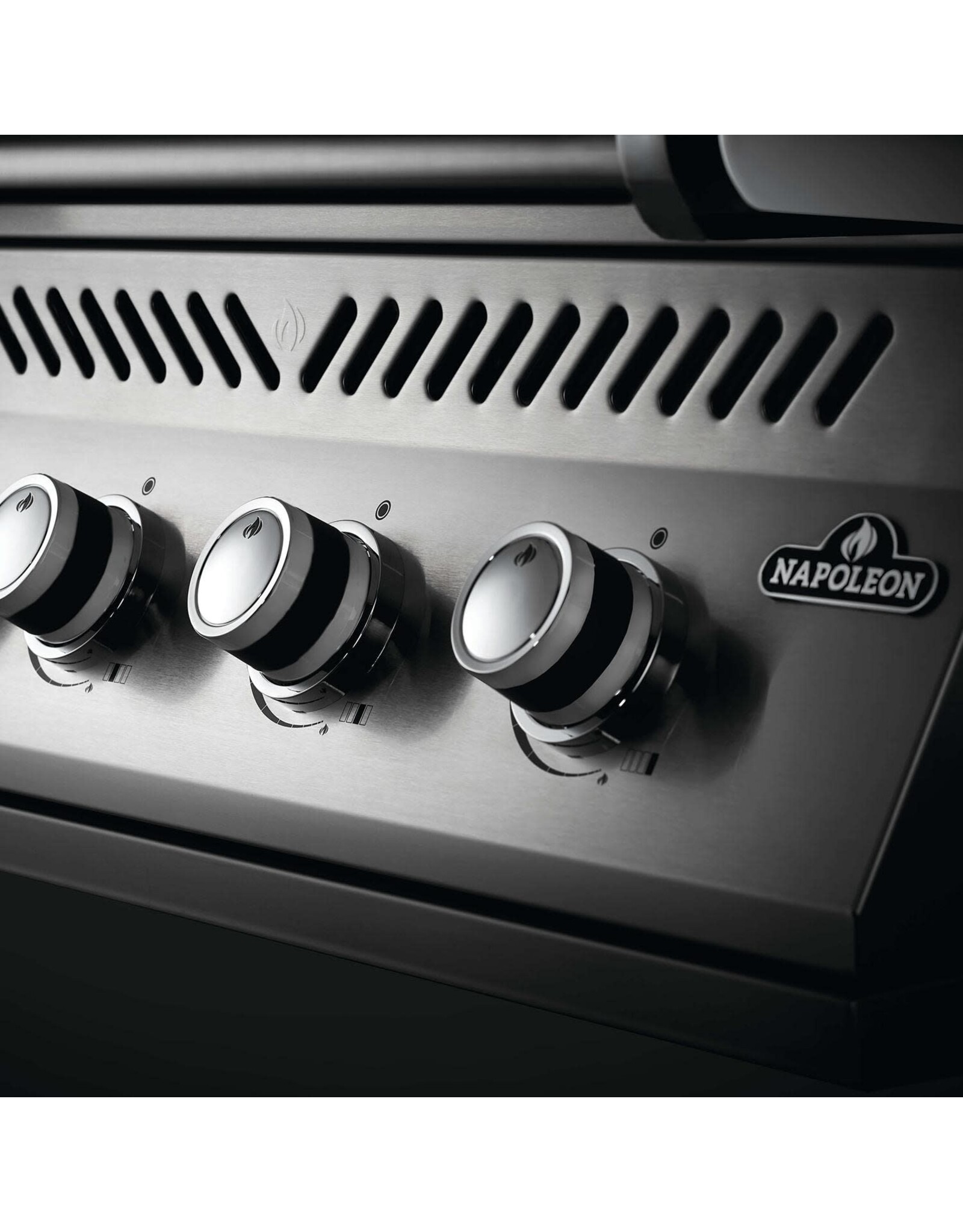 Napoleon Napoleon 500 Series 4-Burner 32-Inch Built-In Natural Gas Grill - BI32NSS