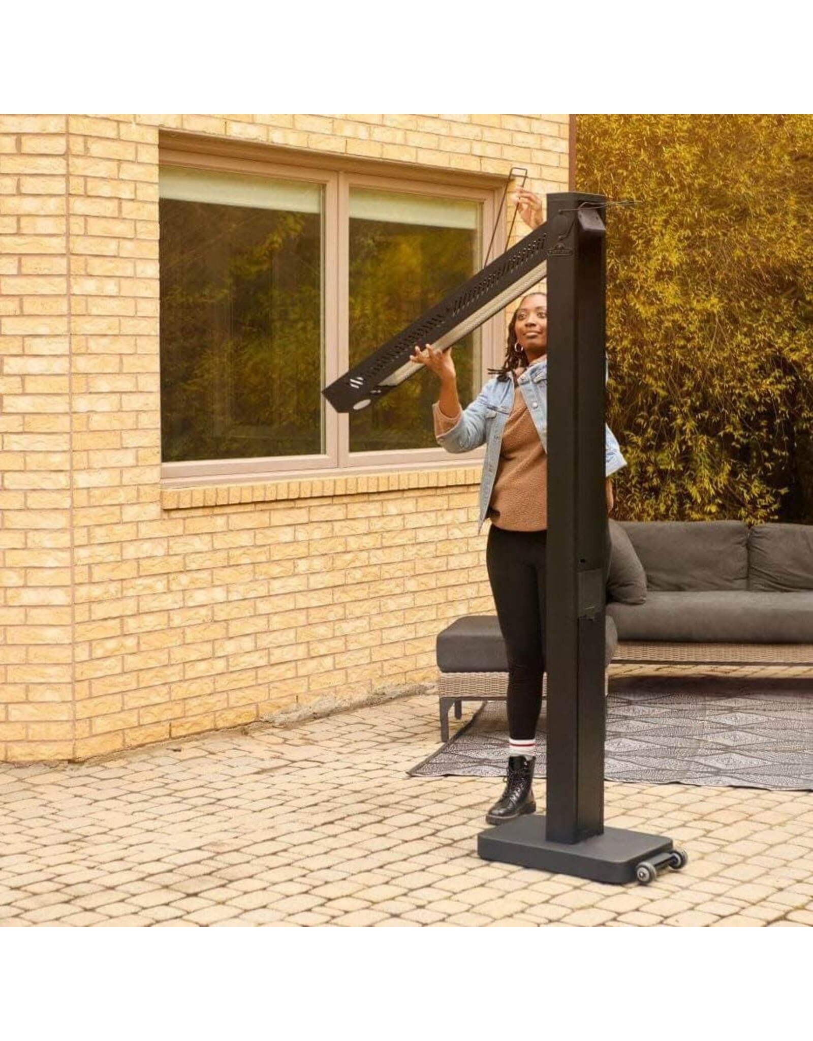 Napoleon Napoleon  Phantom Freestanding Electric Outdoor Infrared Heater - NEOFV80IH
