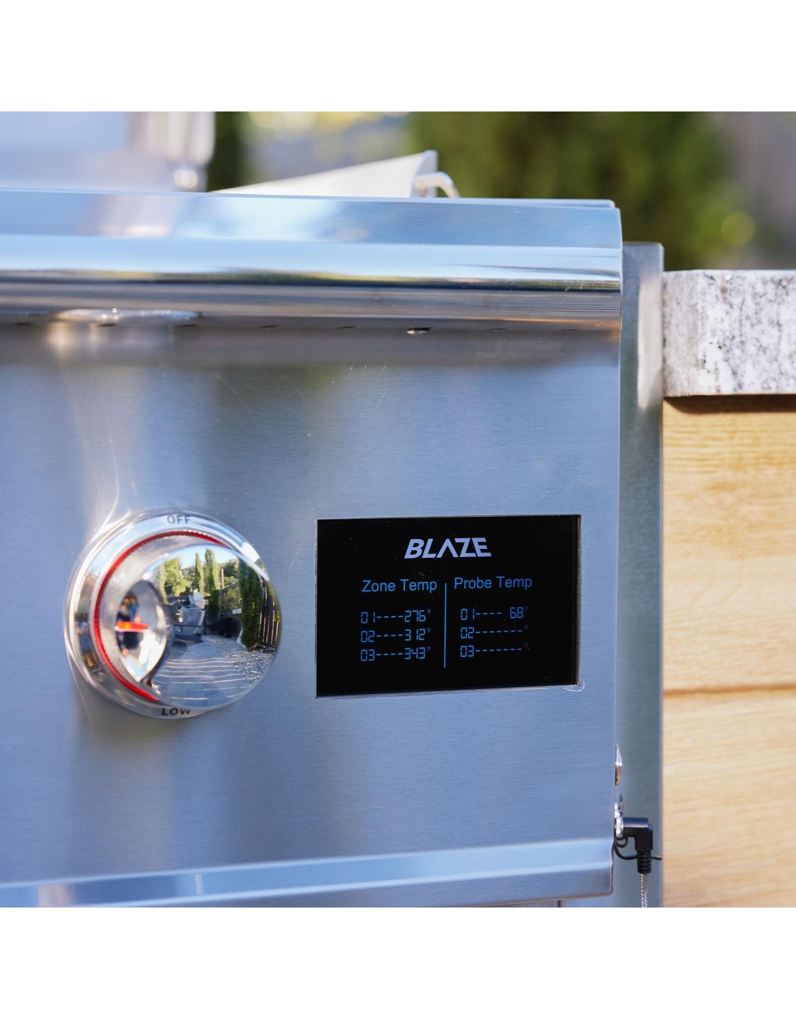 Blaze Outdoor Products Blaze LTE PRO 40-Inch Built-in Natural Gas Griddle w/ Digital Temperature Screen & Lift-Assist Lid - BLZ-GRIDDLE40-NG