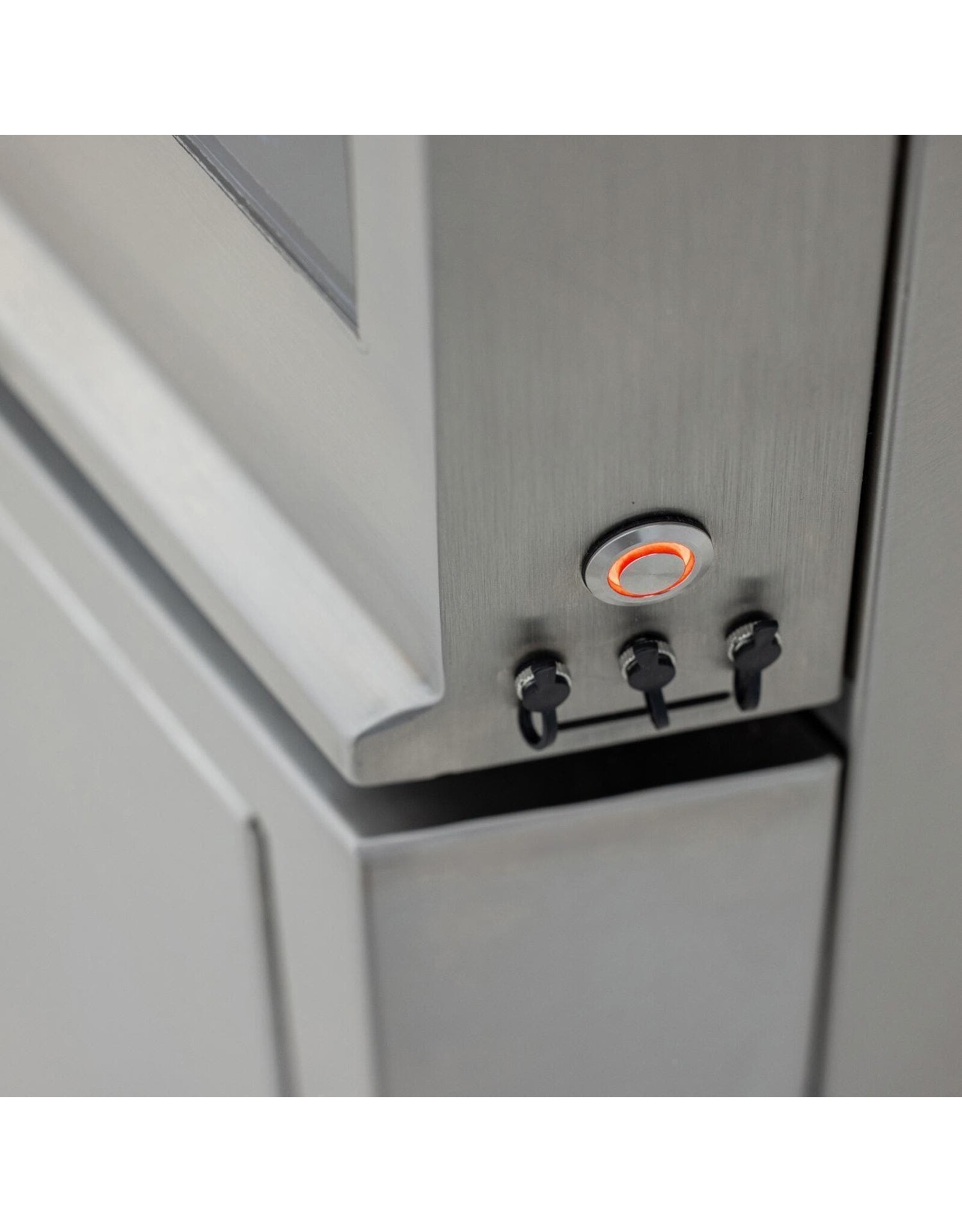 Blaze Outdoor Products Blaze LTE PRO 40-Inch Built-in Propane Gas Griddle w/ Digital Temperature Screen & Lift-Assist Lid - BLZ-GRIDDLE40-LP