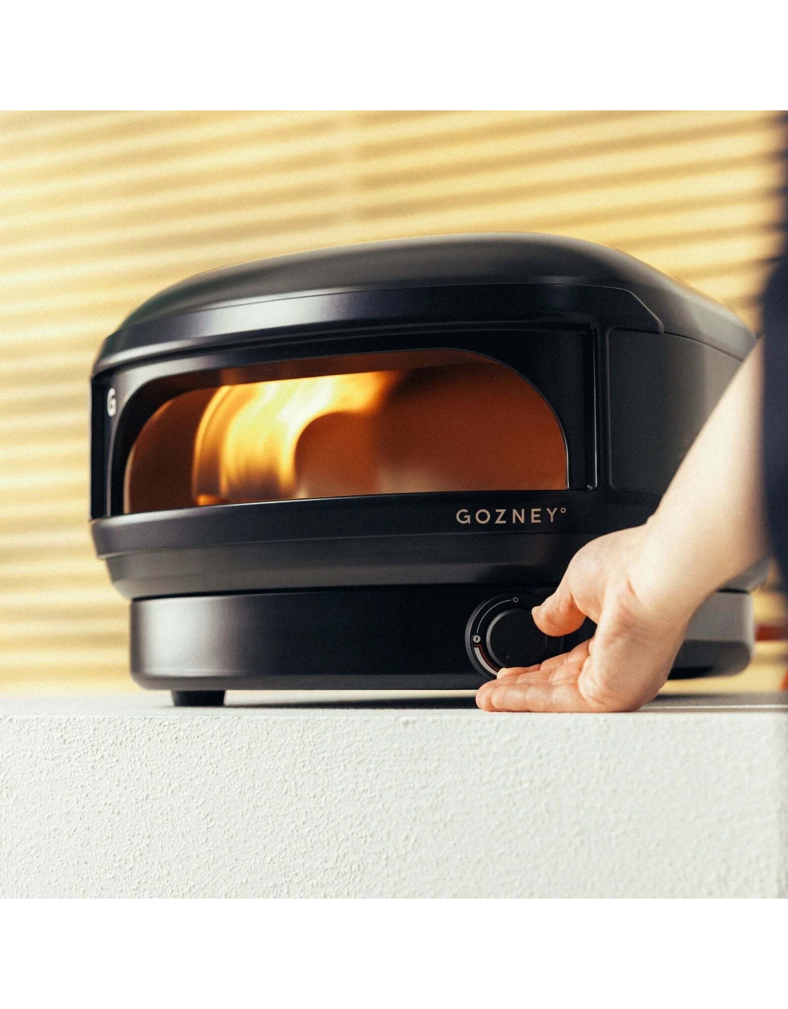 Gozney Gozney Arc Lite Propane Outdoor Pizza Oven - Off Black - GAPOBUS1226