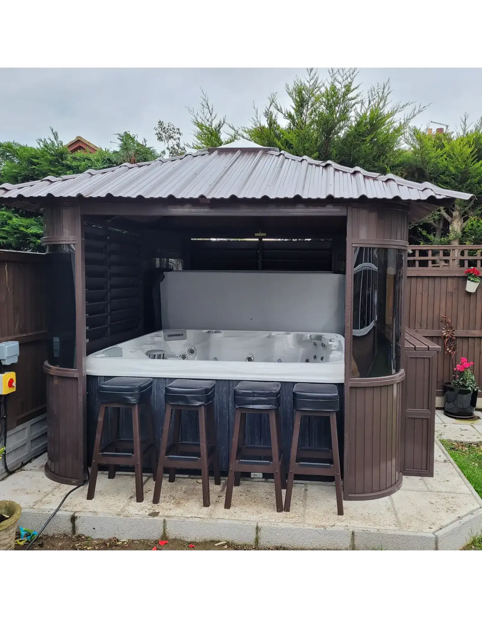 Great Lakes Spas Great Lakes Spas - Fraser Gazebo 10ft * 10ft - Coffee