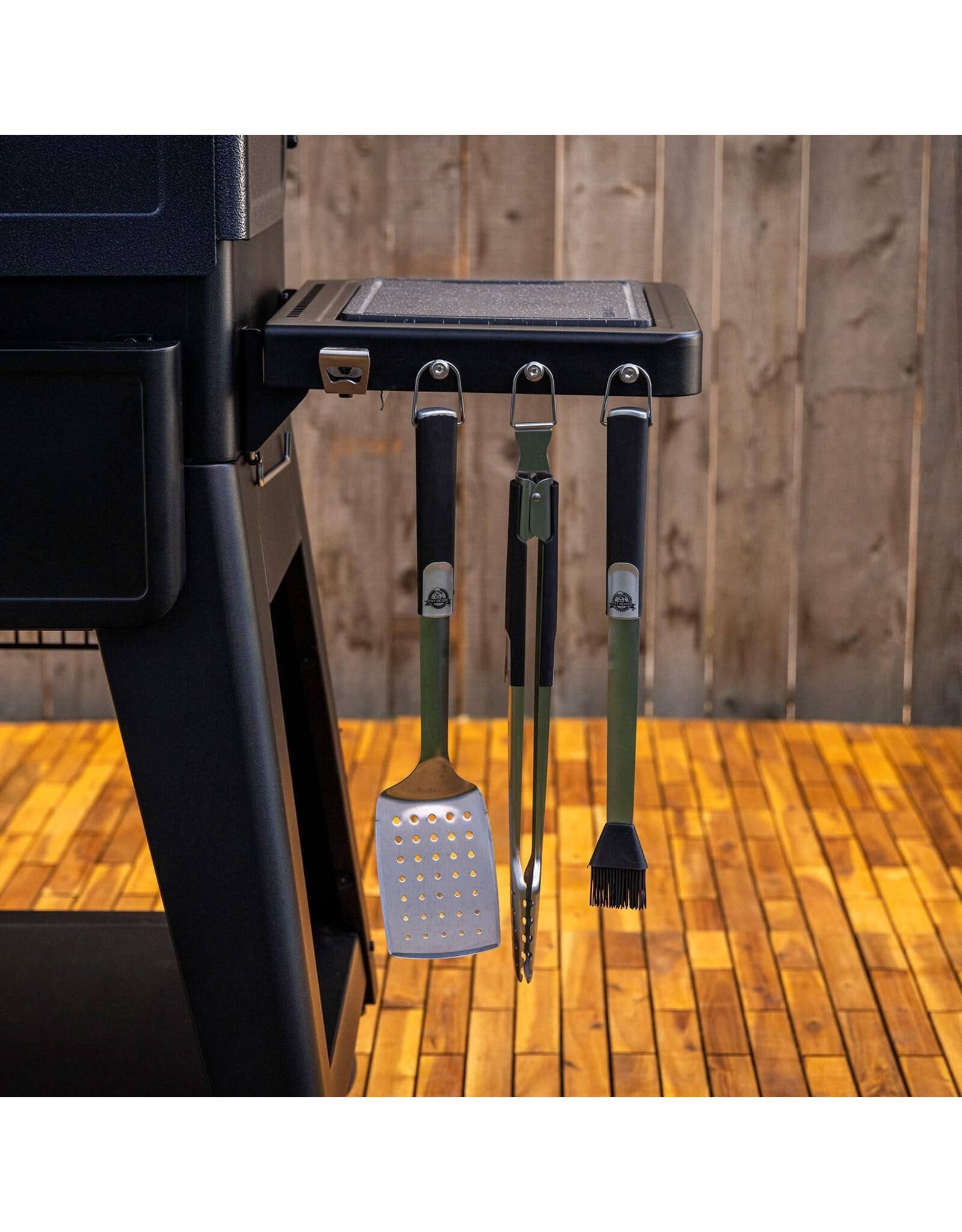 Pit Boss Pit Boss Navigator 1300 Connected Pellet Grill - 11112