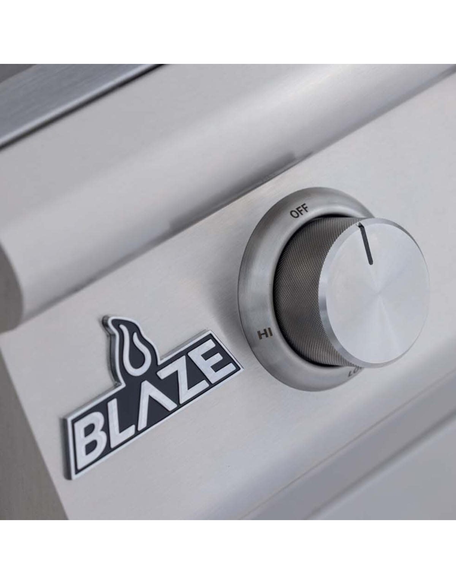 Blaze Outdoor Products Blaze BCM 32-in 4-Burner Built-In Propane Grill - BLZ-4BCM-LP