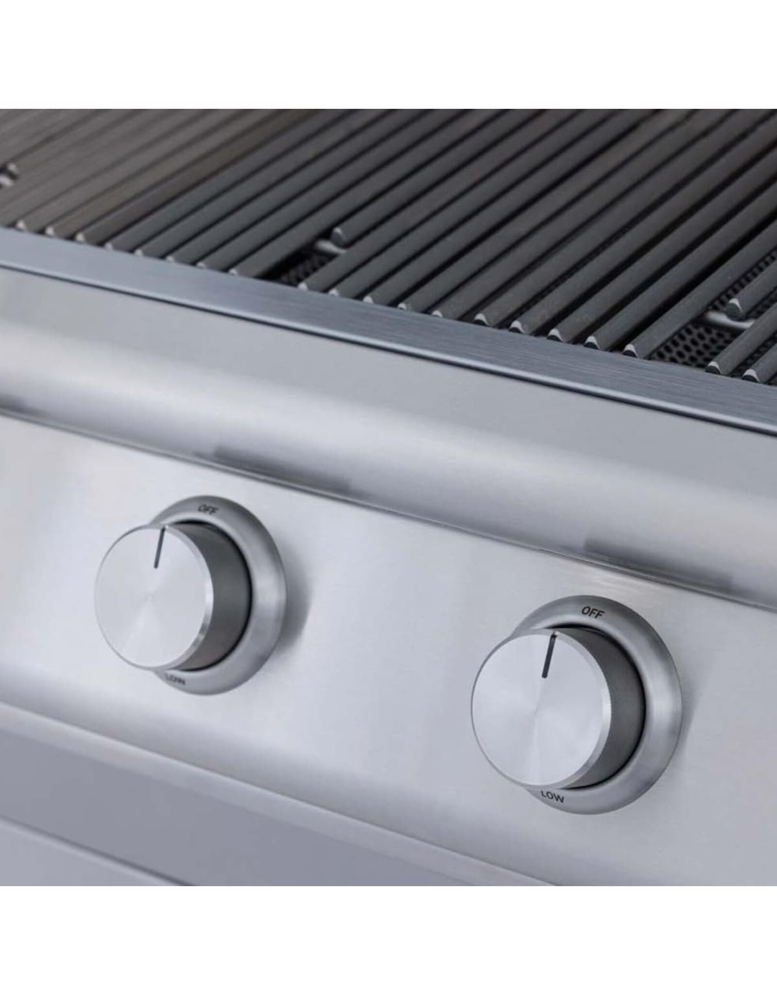 Blaze Outdoor Products Blaze BCM 32-in 4-Burner Built-In Propane Grill - BLZ-4BCM-LP
