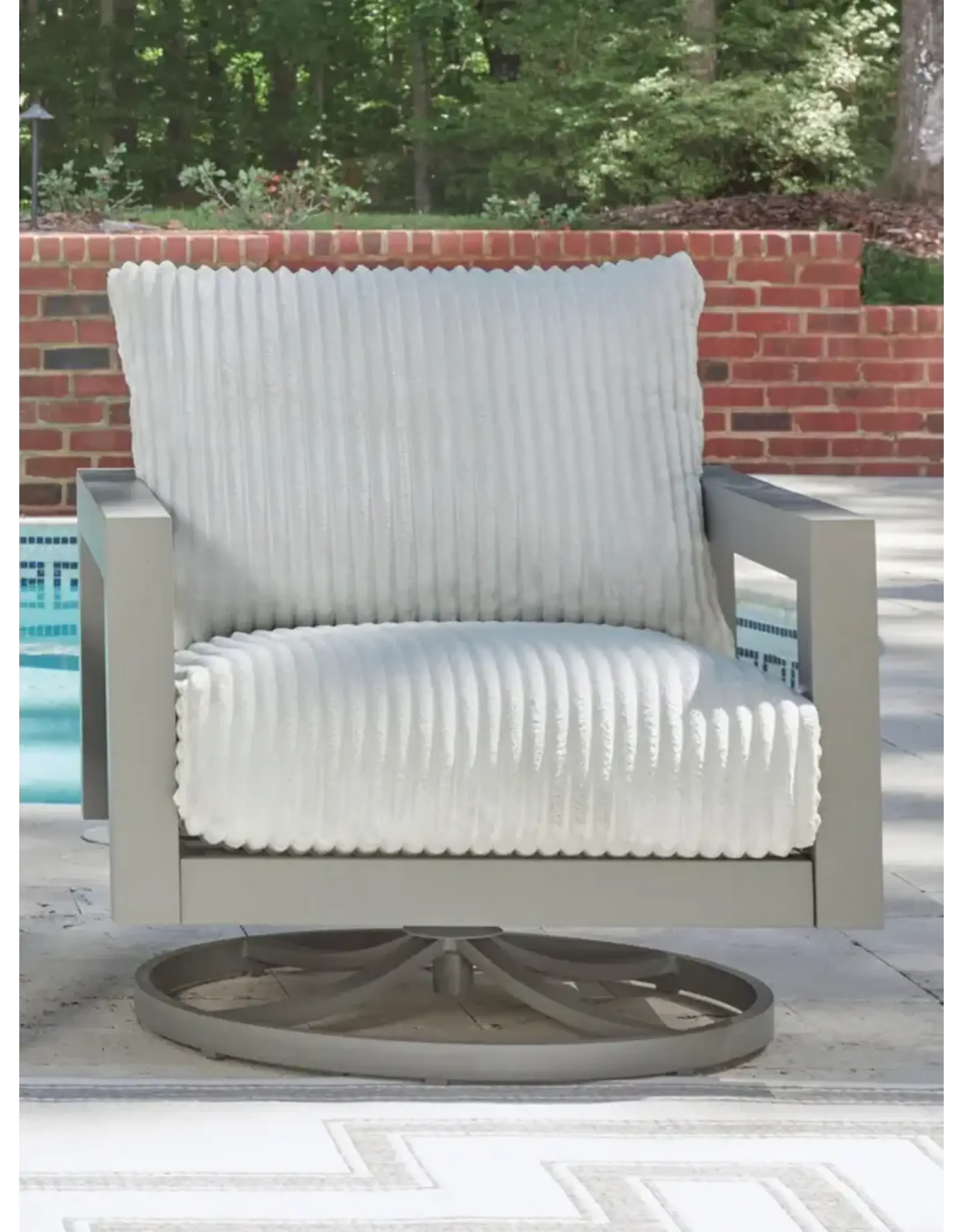 Ashley Furniture Ashley Furniture - Moonlight View Outdoor Swivel Chair with Cushion - P695-821
