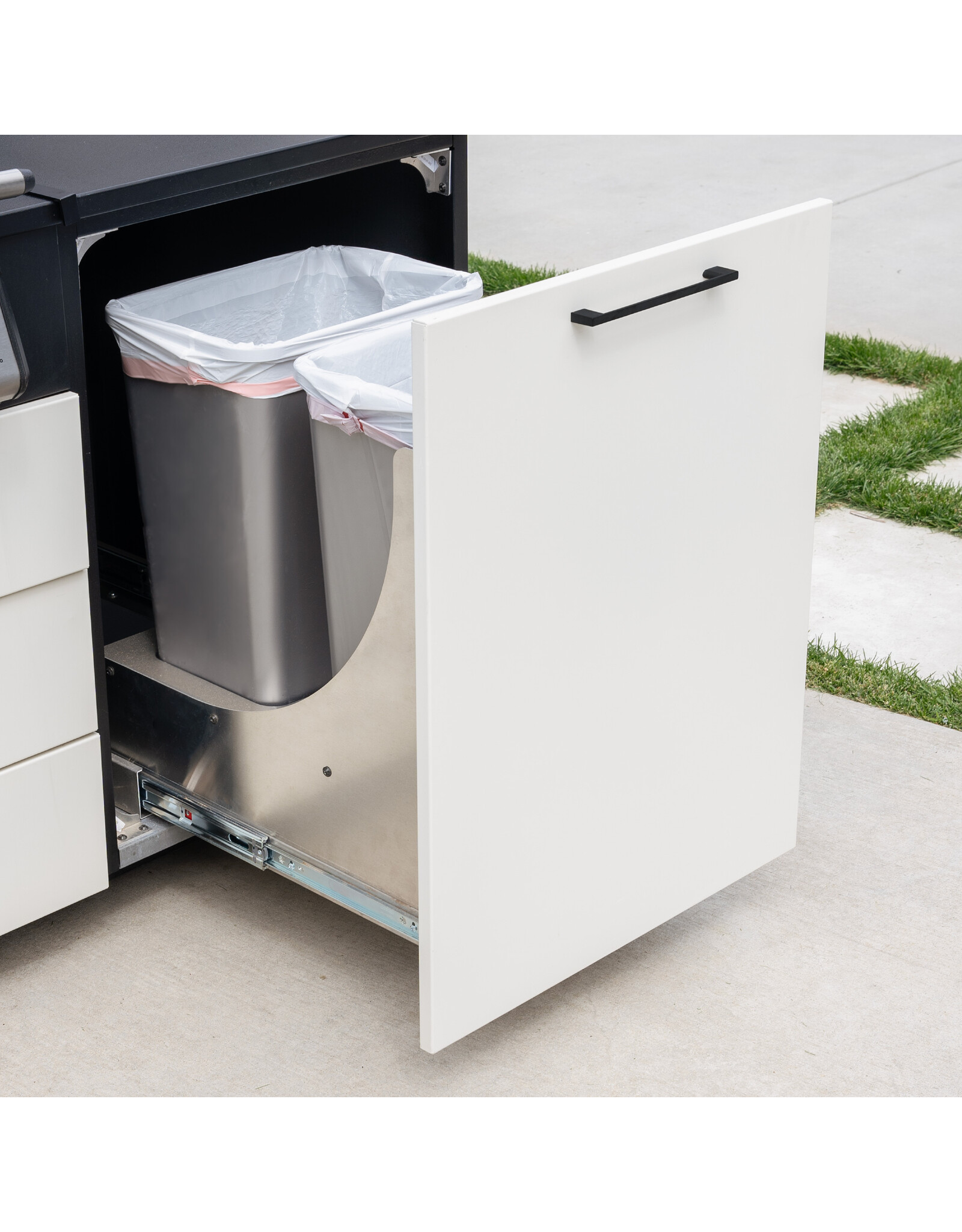 Blackstone Blackstone Kitchen Trash Bin Module - 6400